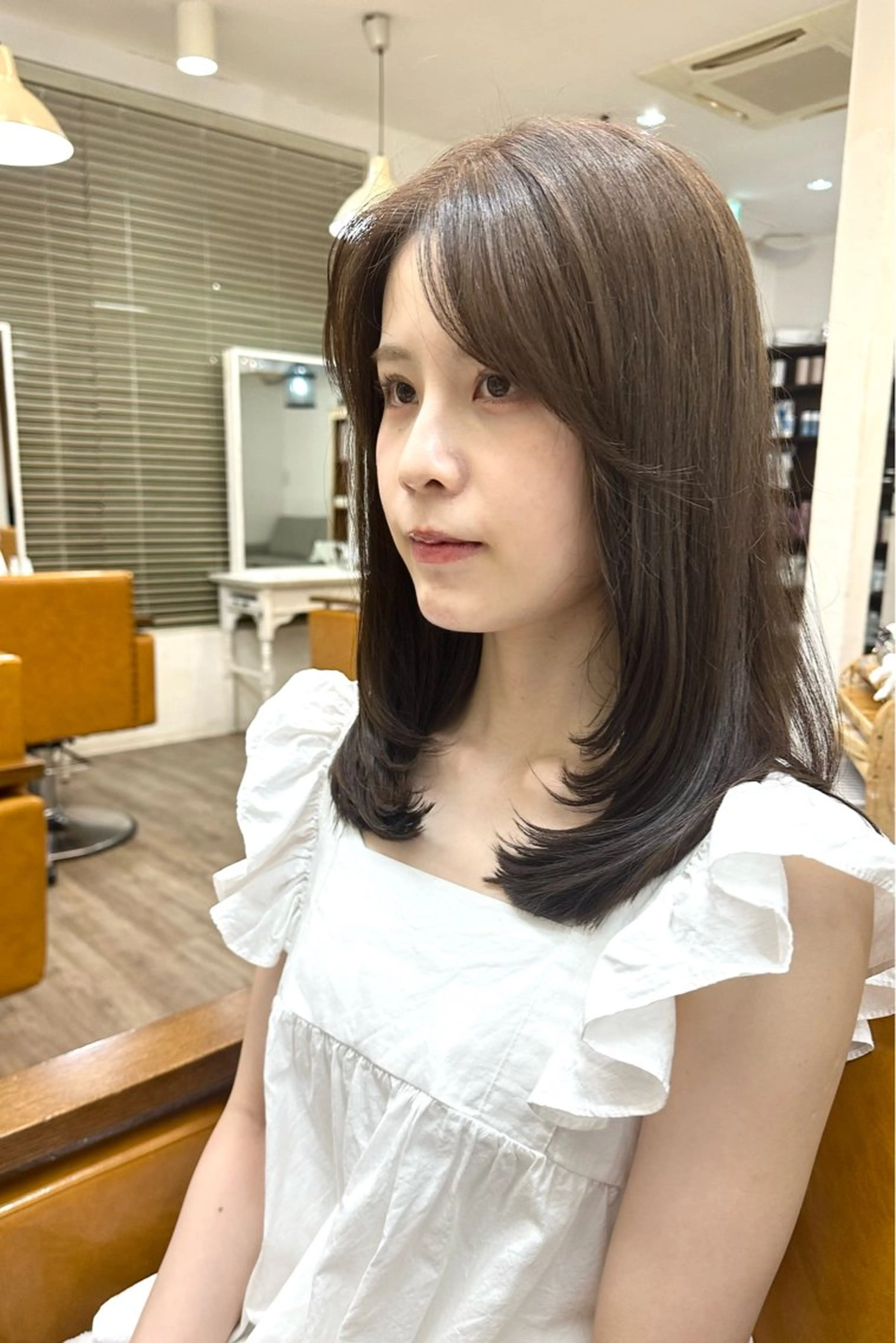 ミディアム Rinka/レイヤー /透明感カラーのヘアスタイル