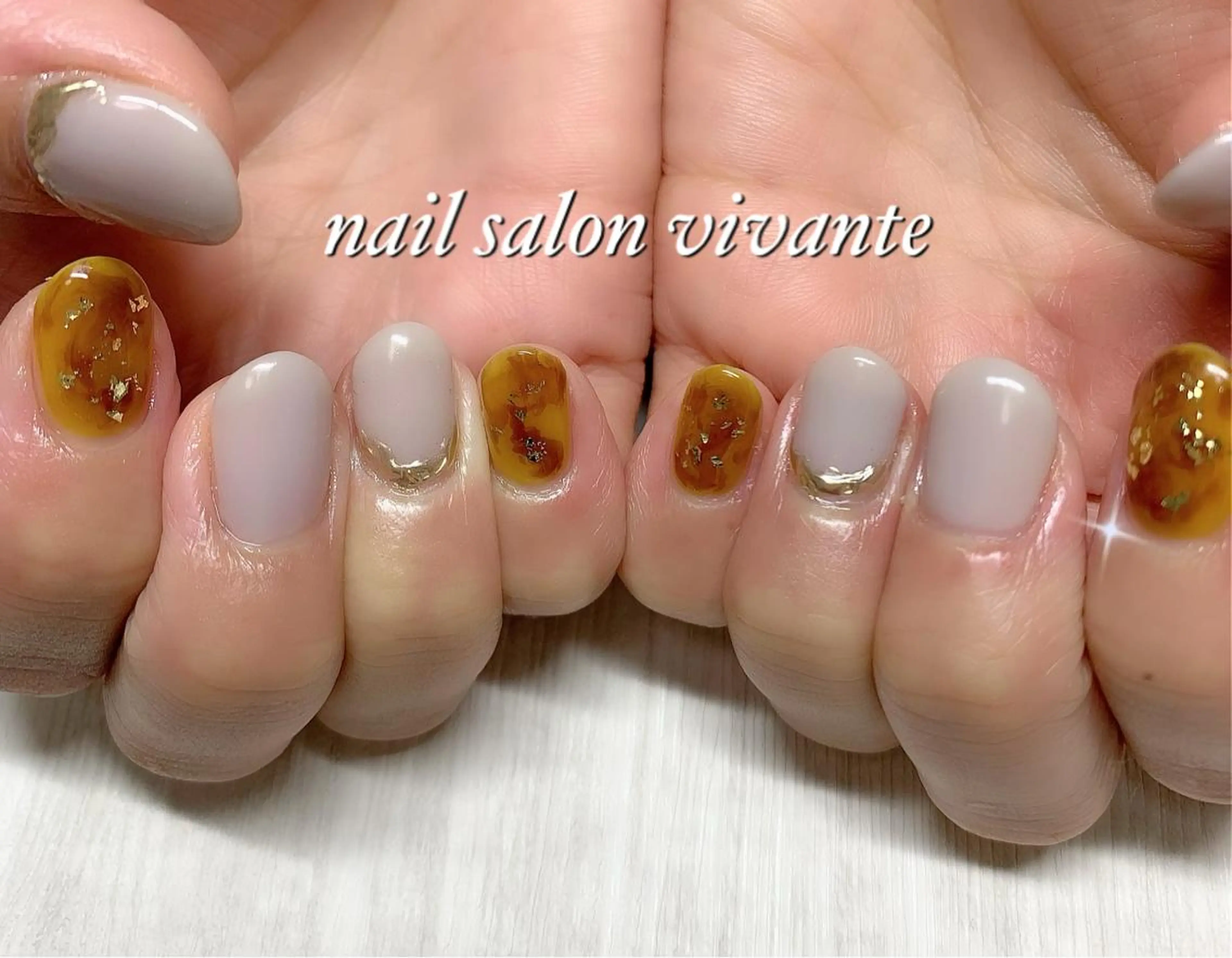 ネイル べっ甲ネイル キラキラネイル nail salon vivanteのネイルデザイン