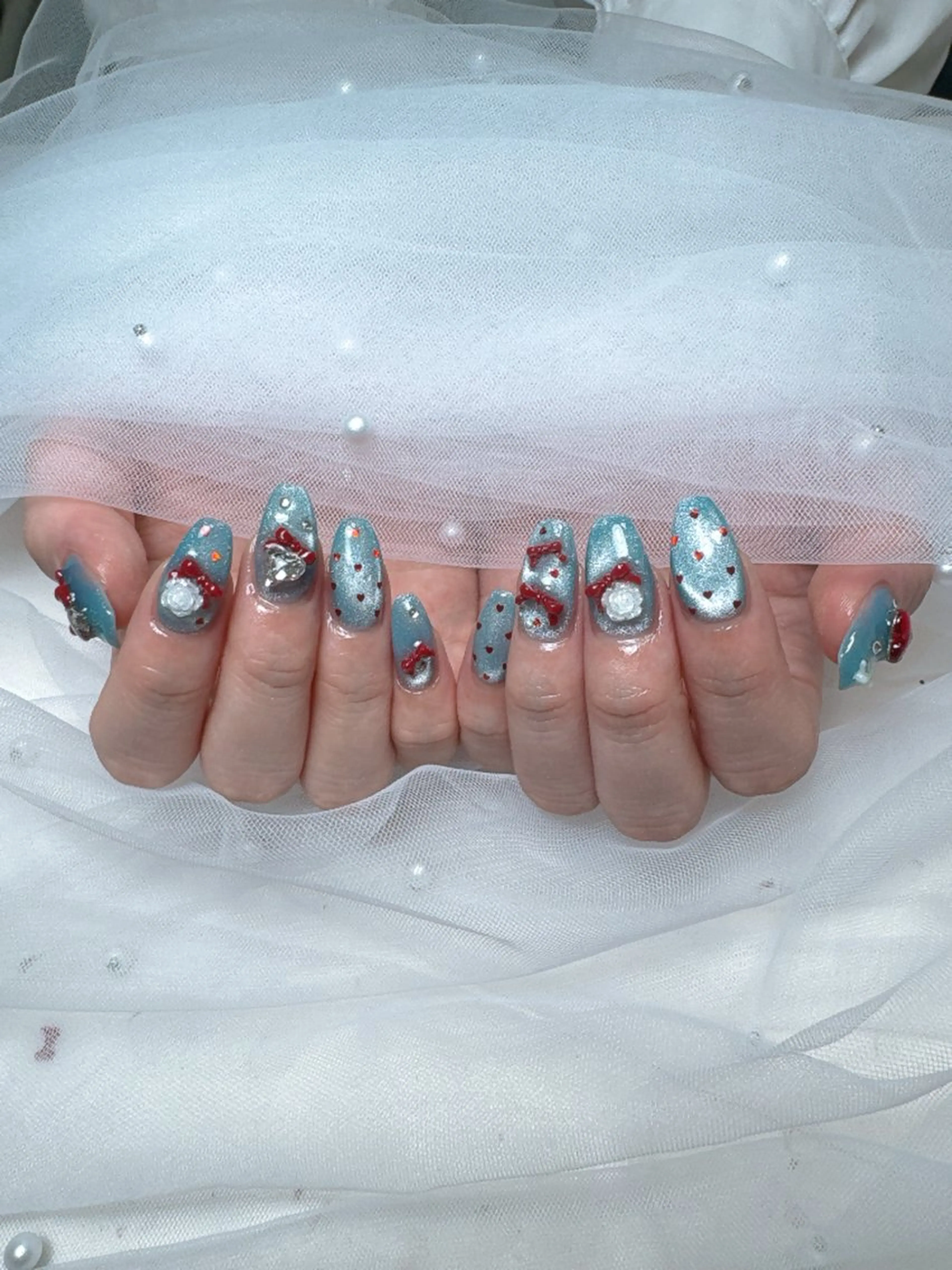 ネイル キラキラネイル 韓国ネイル 持ち込み ワンホンネイル Queeens nailのネイルデザイン