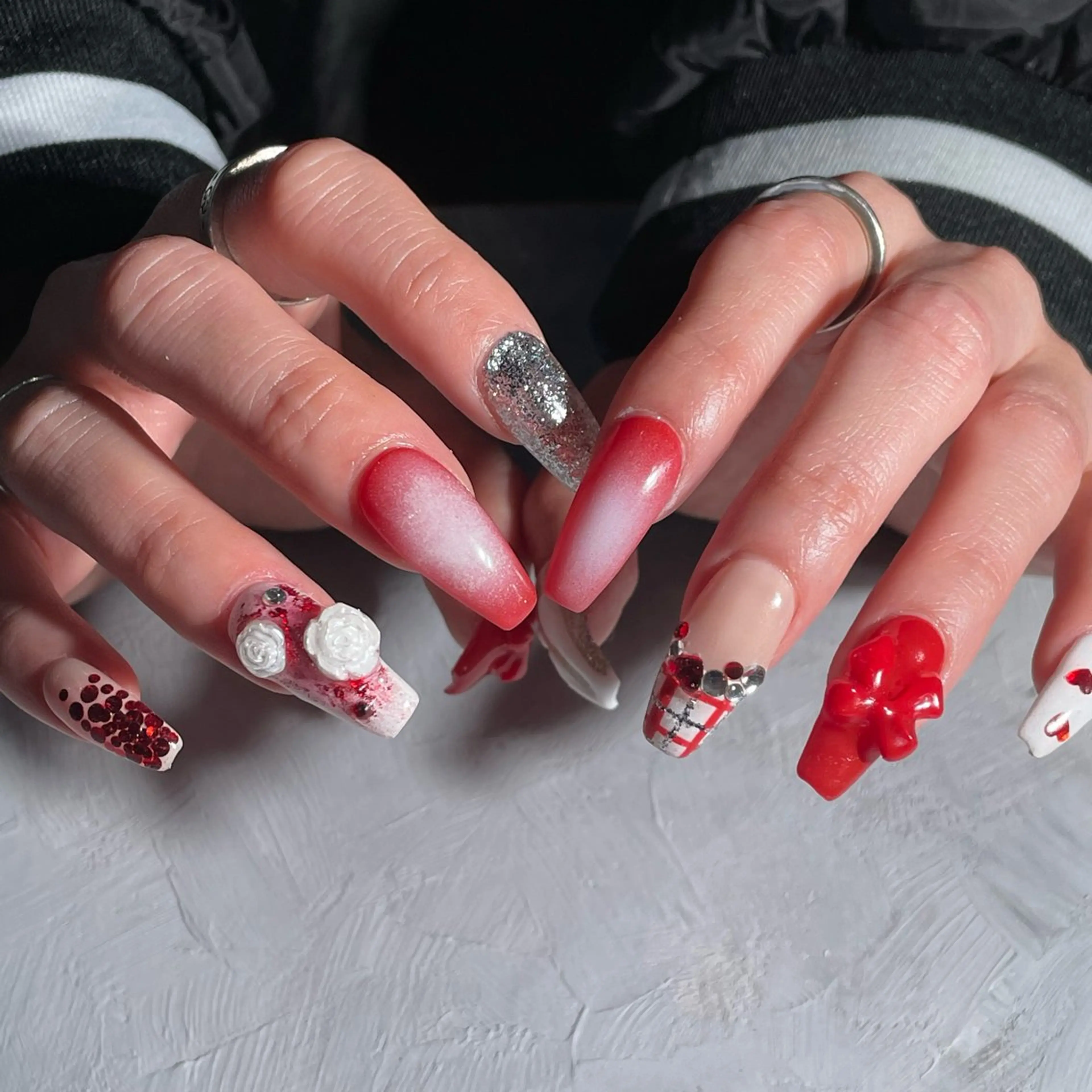 ネイル ハンドネイル Cleo 名古屋駅店 🖤Seraのネイルデザイン