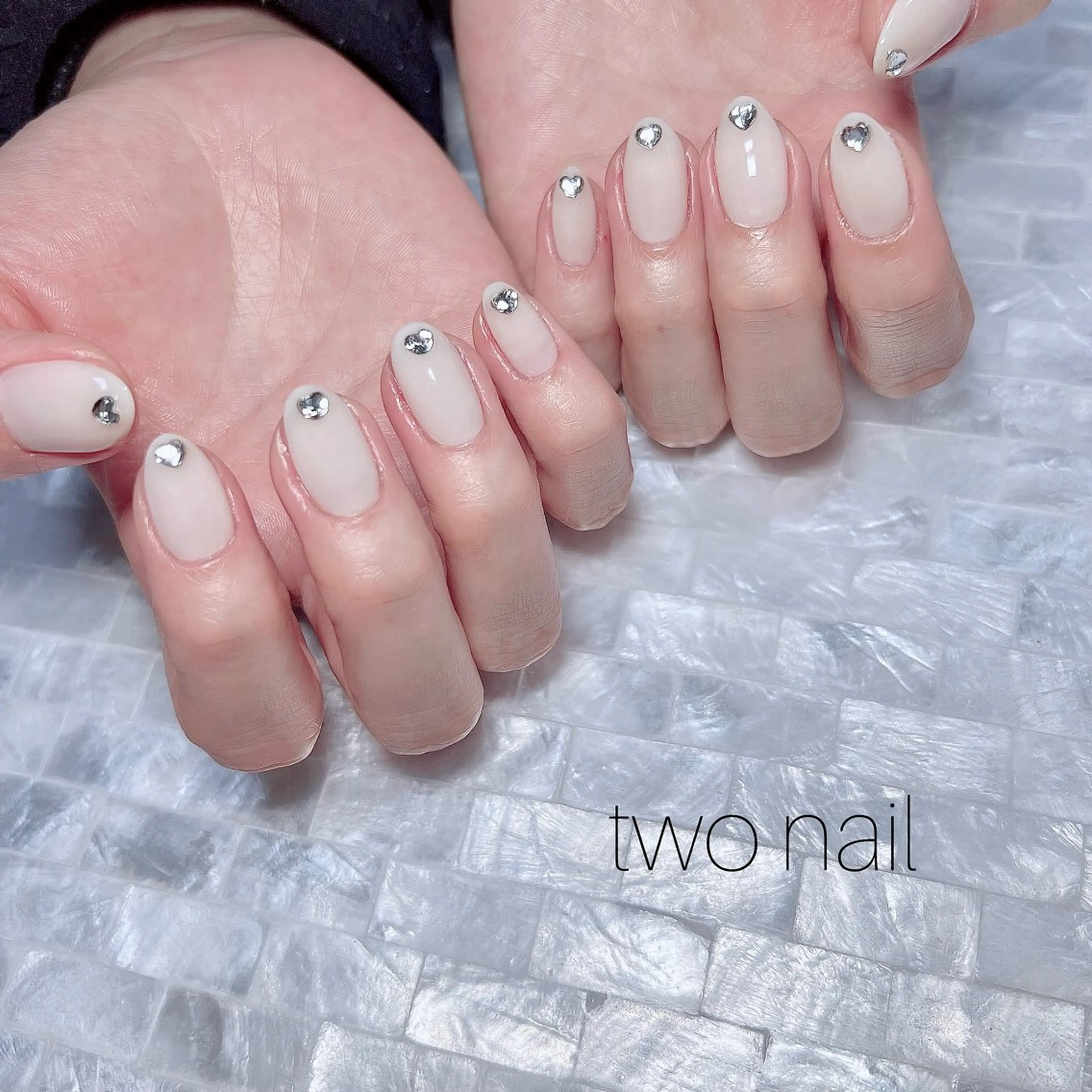 ネイル アートネイル ネイルチップ ホワイト ハンドネイル two nailのネイルデザイン