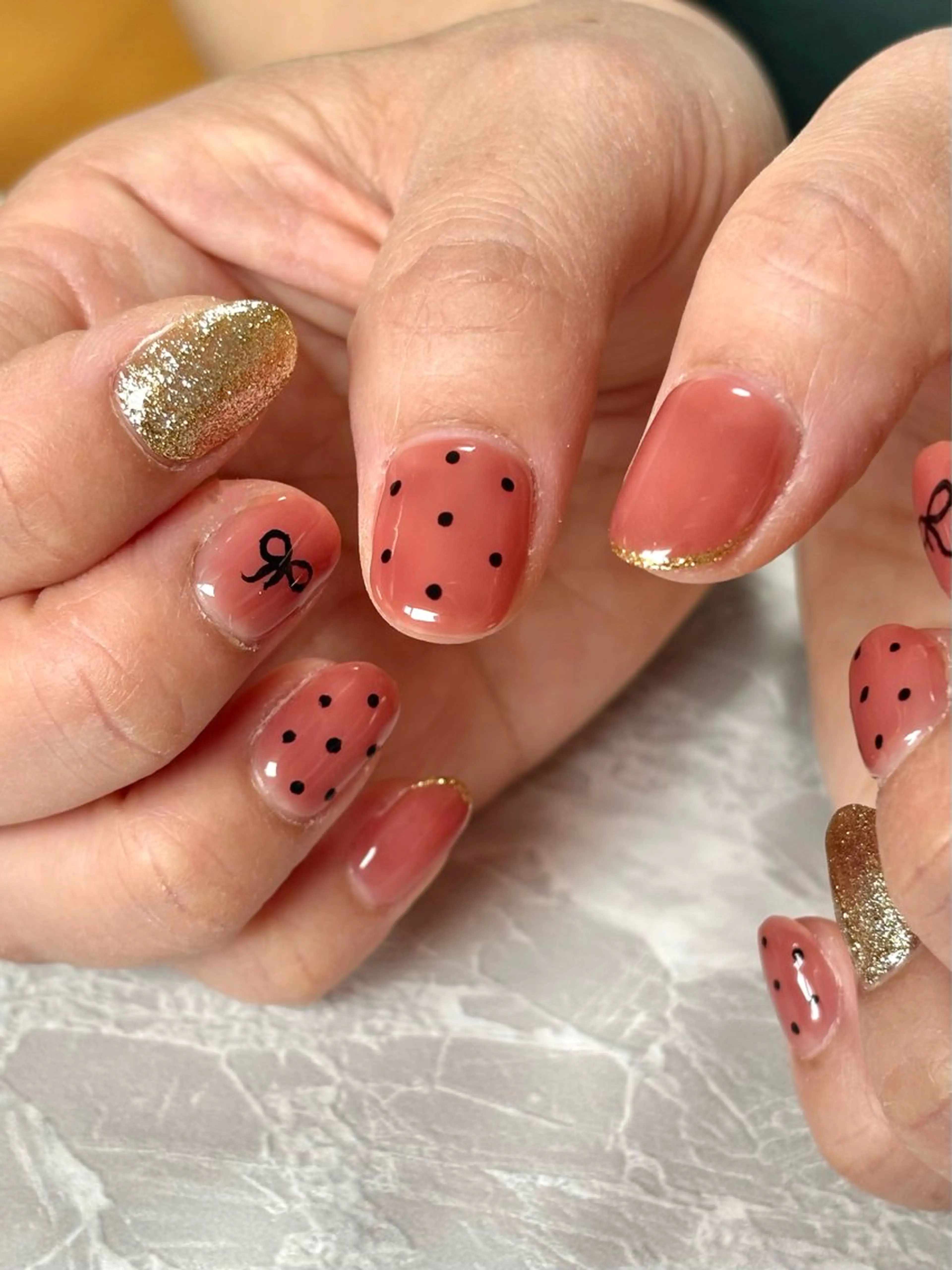 ネイル ドット リボン ハンドネイル 茂野 恵のネイルデザイン