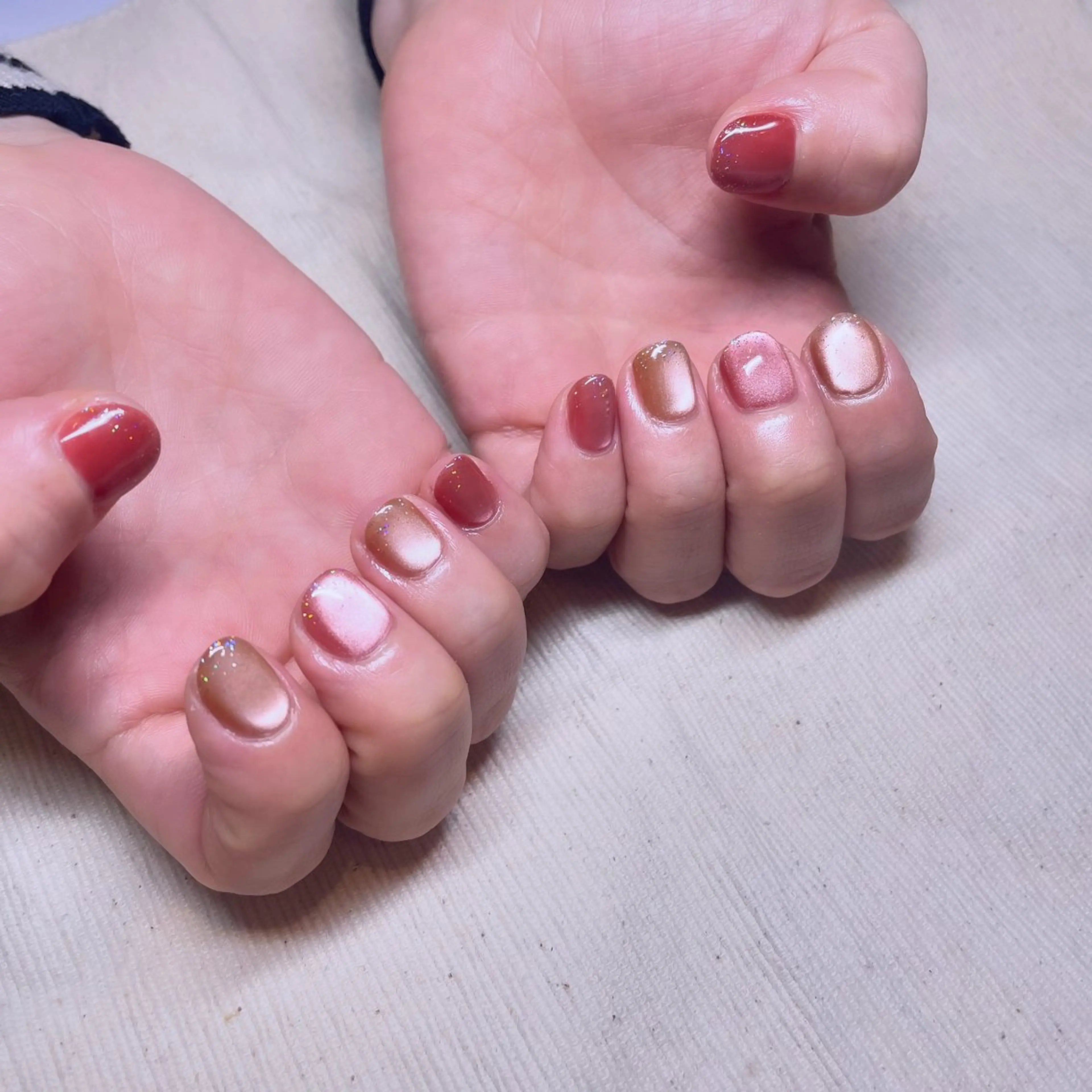 ネイル Rika🌼 シンプル•マグネットのネイルデザイン