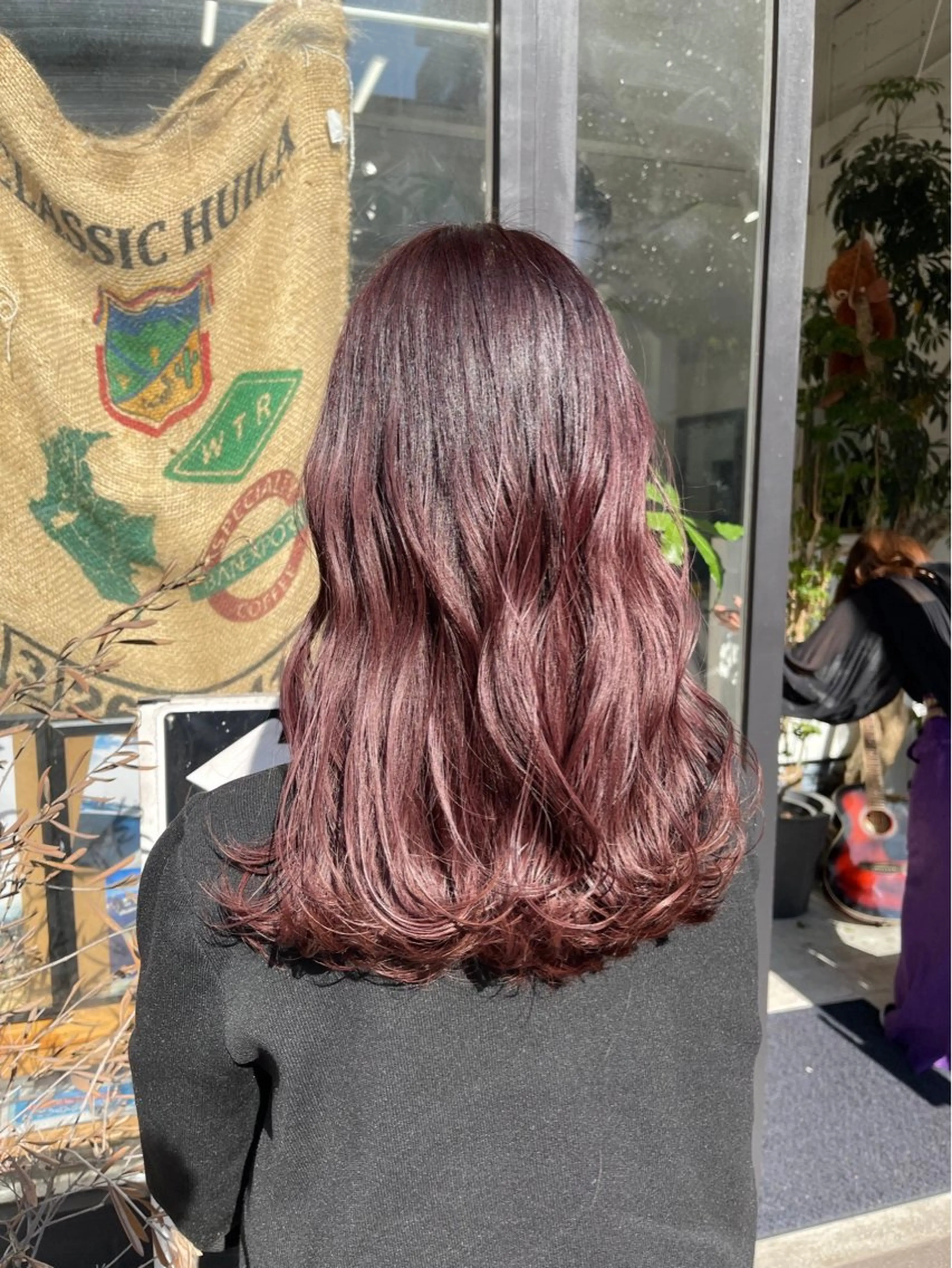 ロング ヘアカラー VENICE MIKIのヘアスタイル