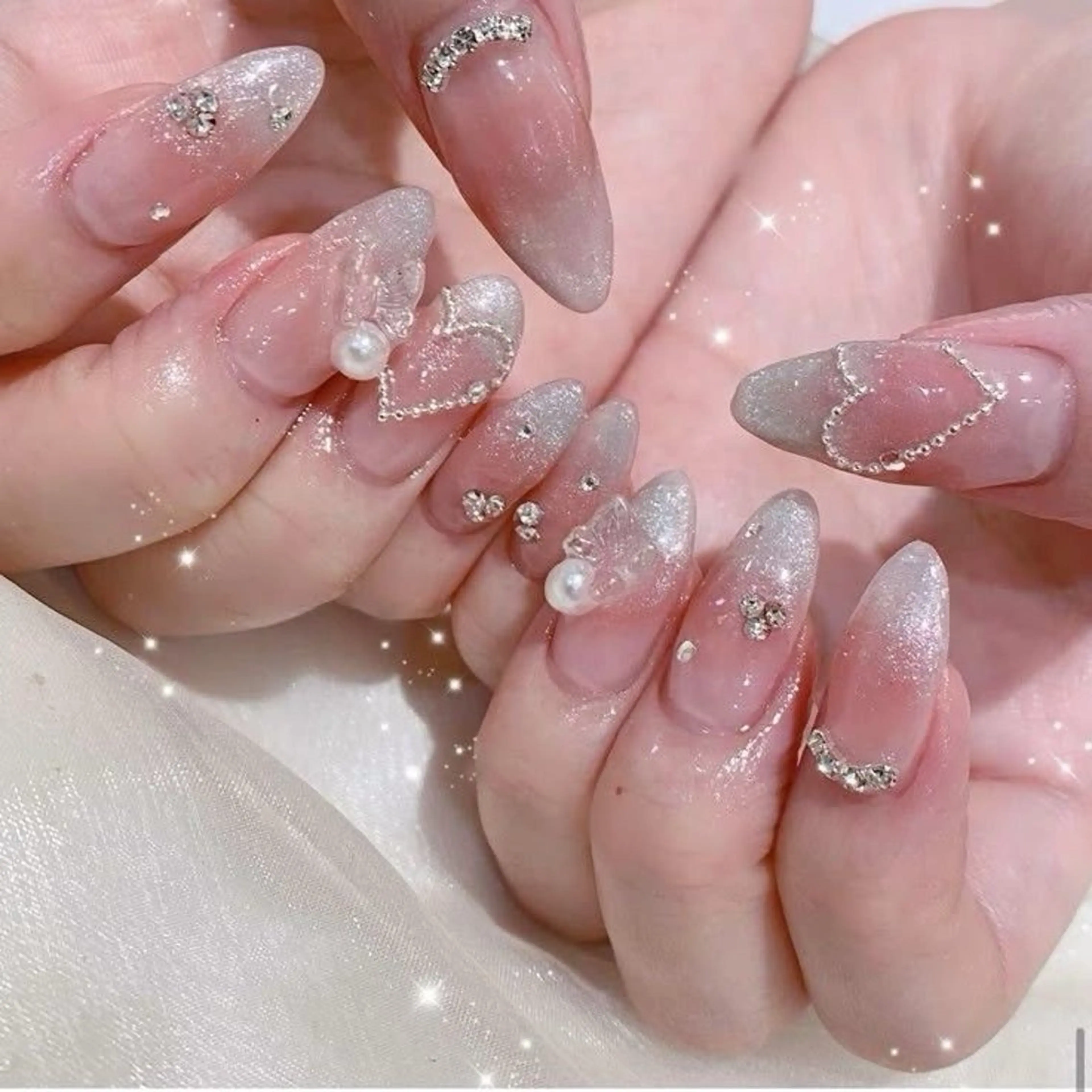 カラー グラデーションカラー ピンクカラー ハンドネイル AIN Nailのネイルデザイン