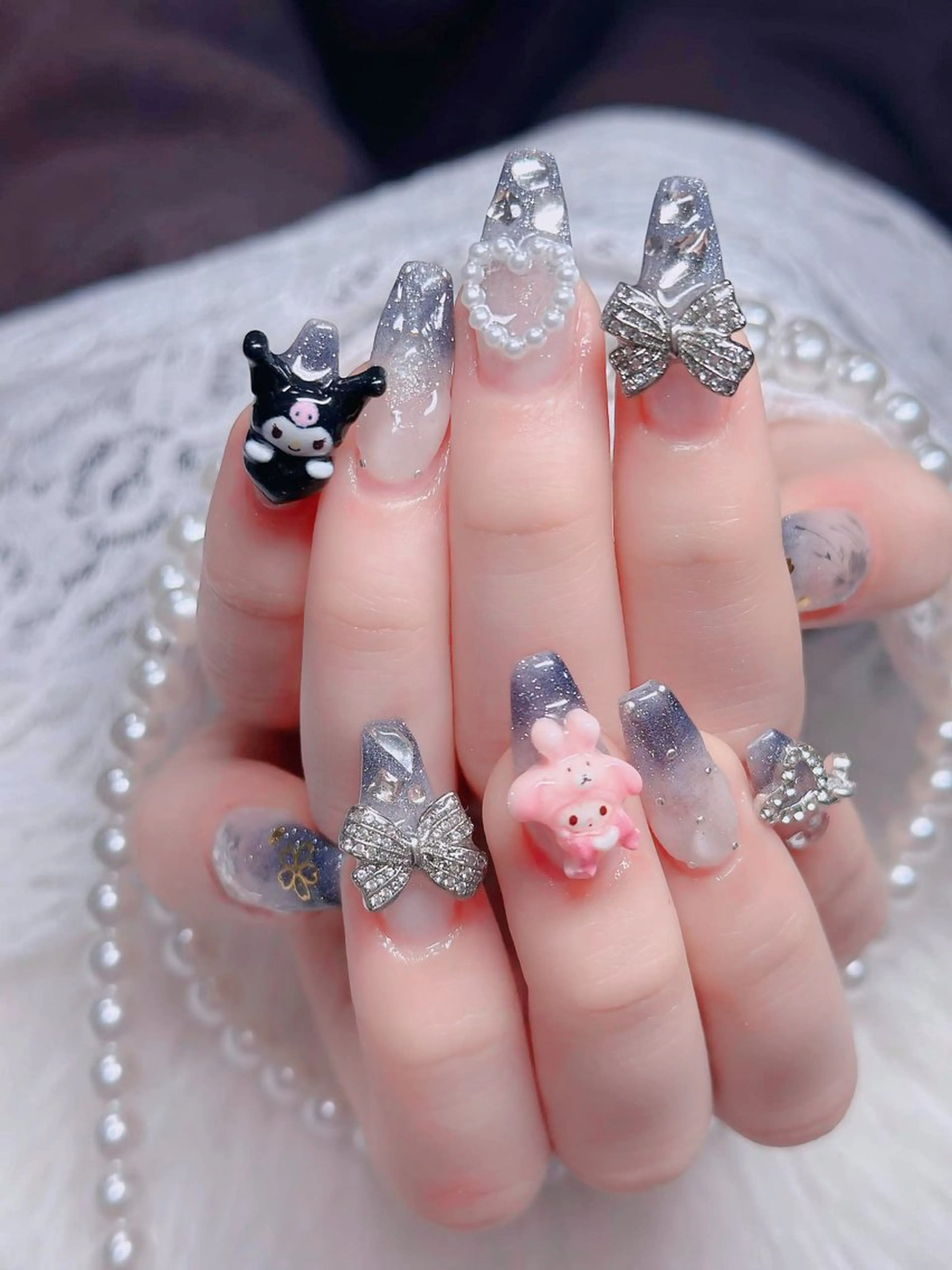 ネイル オーロラネイル フレンチネイル ジェルネイル ハロウィン キラキラネイル H.baby Nail Salonのネイルデザイン