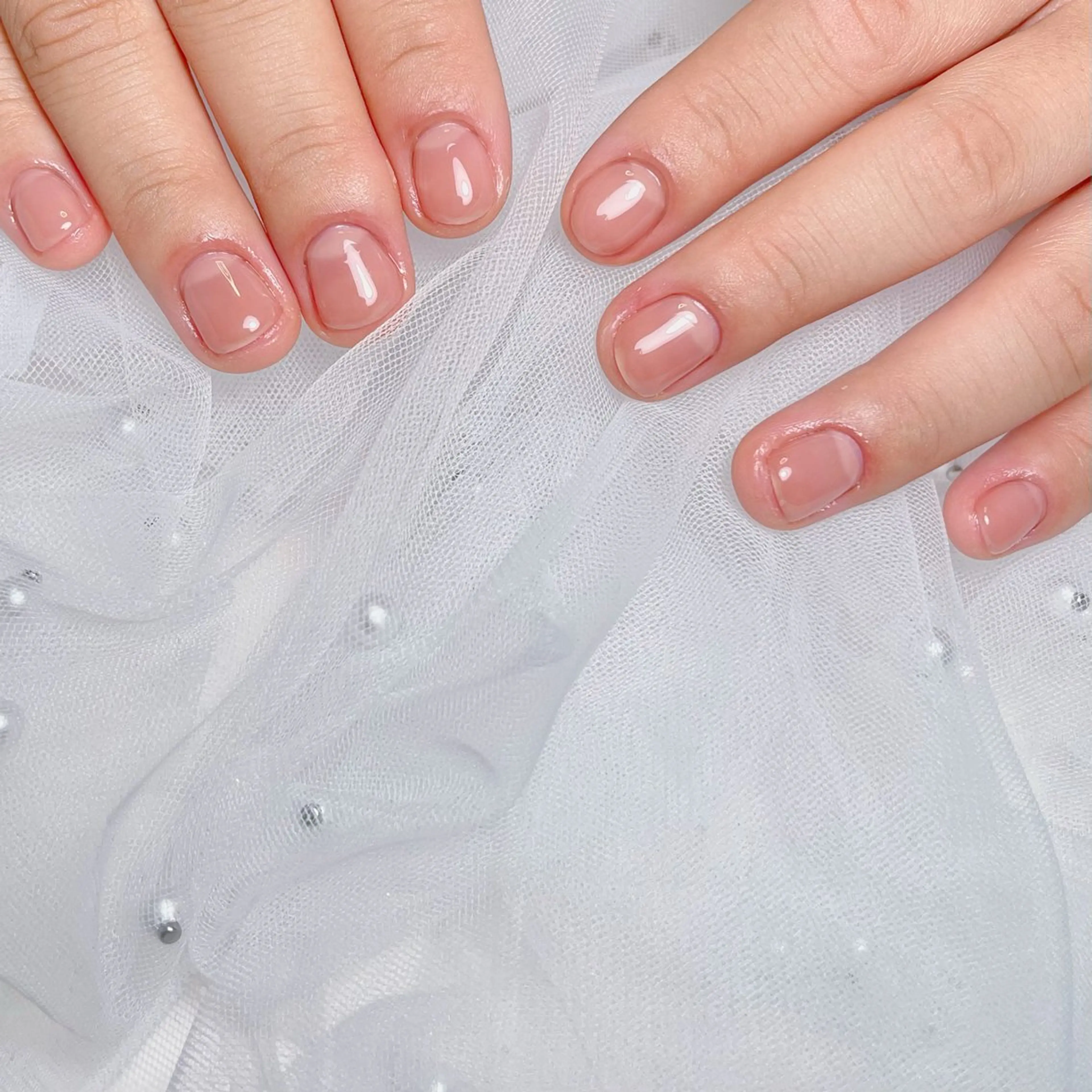 ネイル 長さ出し 韓国ネイル ワンカラーネイル シンプルネイル ワンホンネイル ハンドネイル RE SALONのネイルデザイン