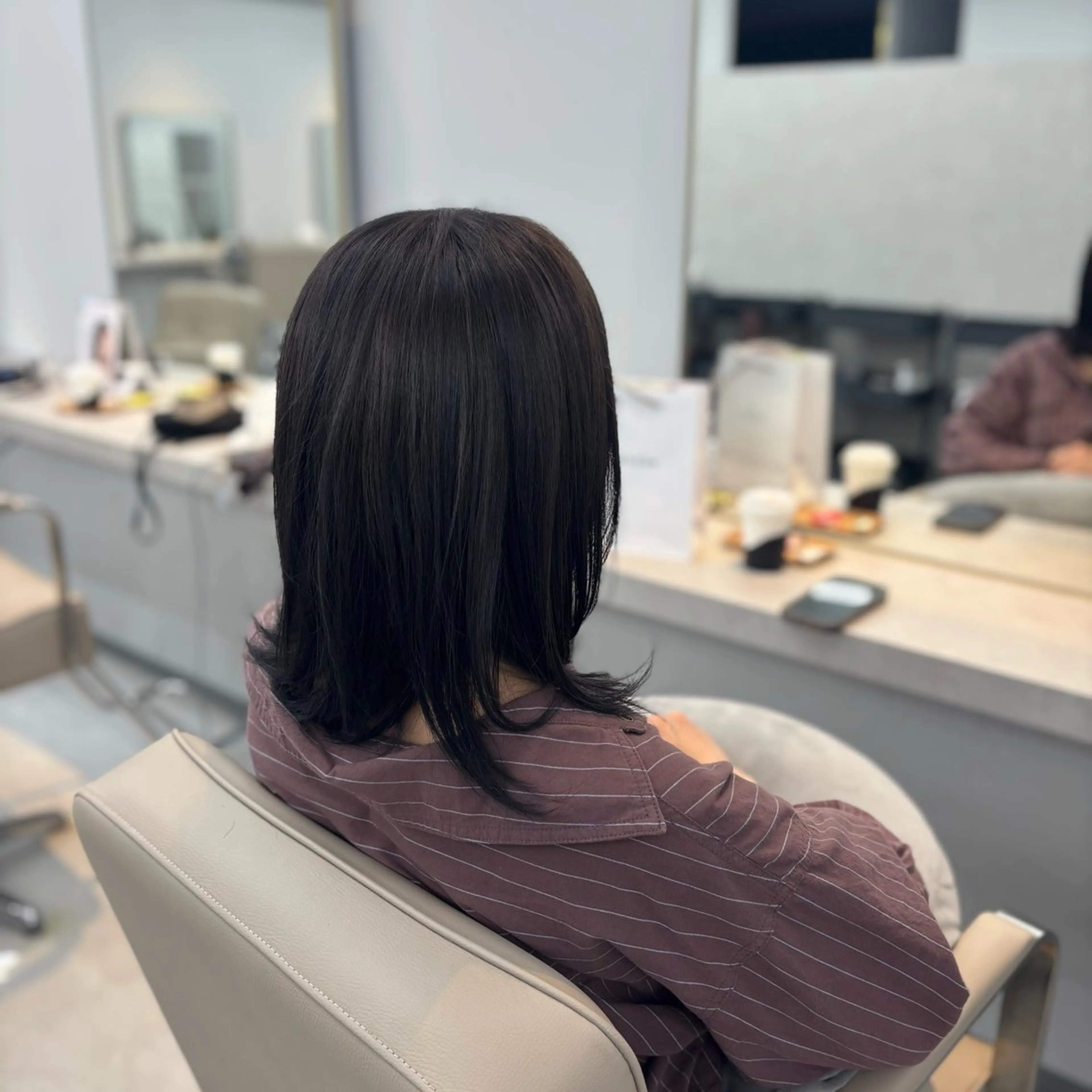 ミディアム カラー アッシュ アッシュグレー アッシュグレージュ 透明感カラー ダークアッシュ ヘアカラー 北千住/ハイトーン /𝐑𝐢𝐤𝐮のヘアスタイル