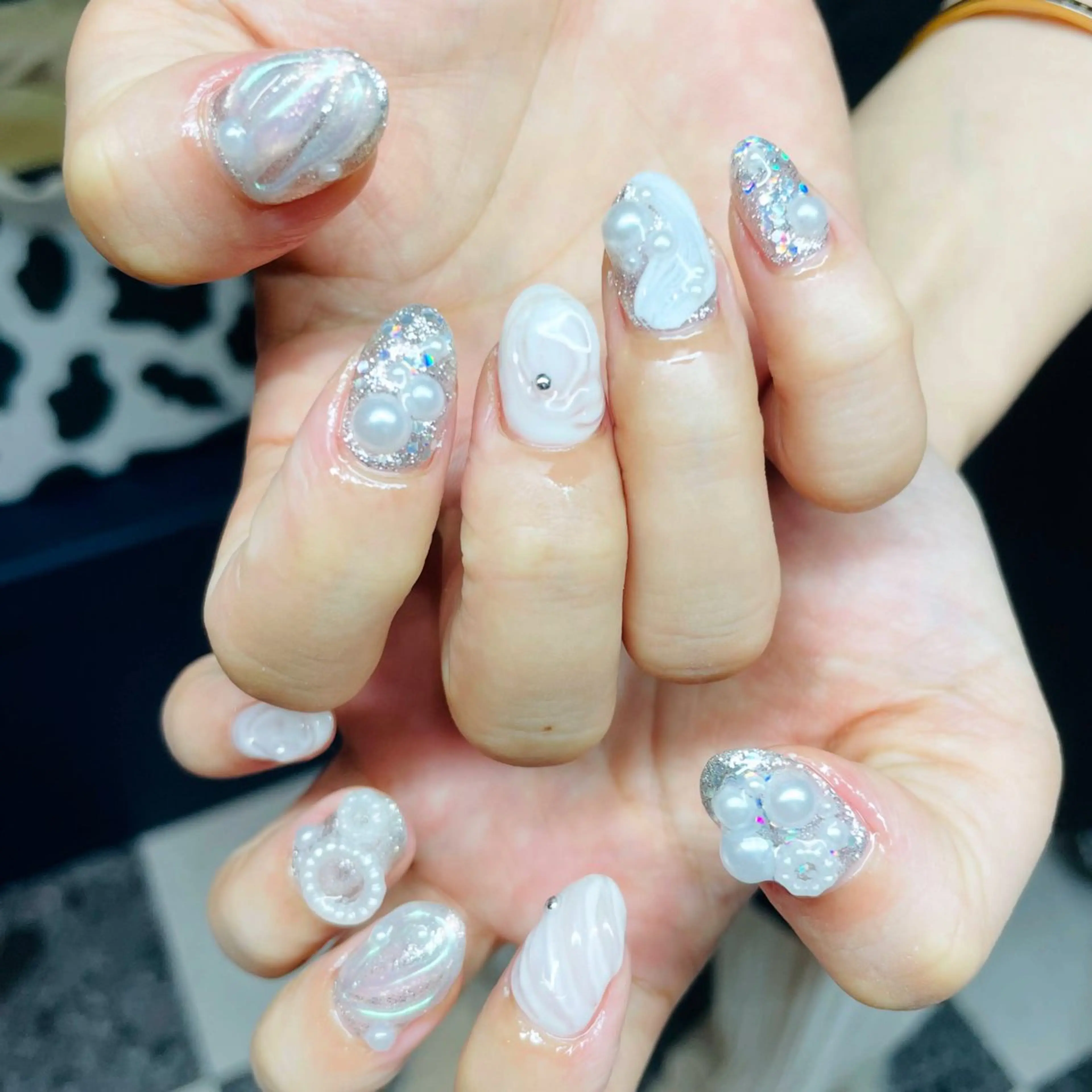 ネイル ニュアンスネイル シンプルネイル ホワイト ハンドネイル posa nail モエミのネイルデザイン