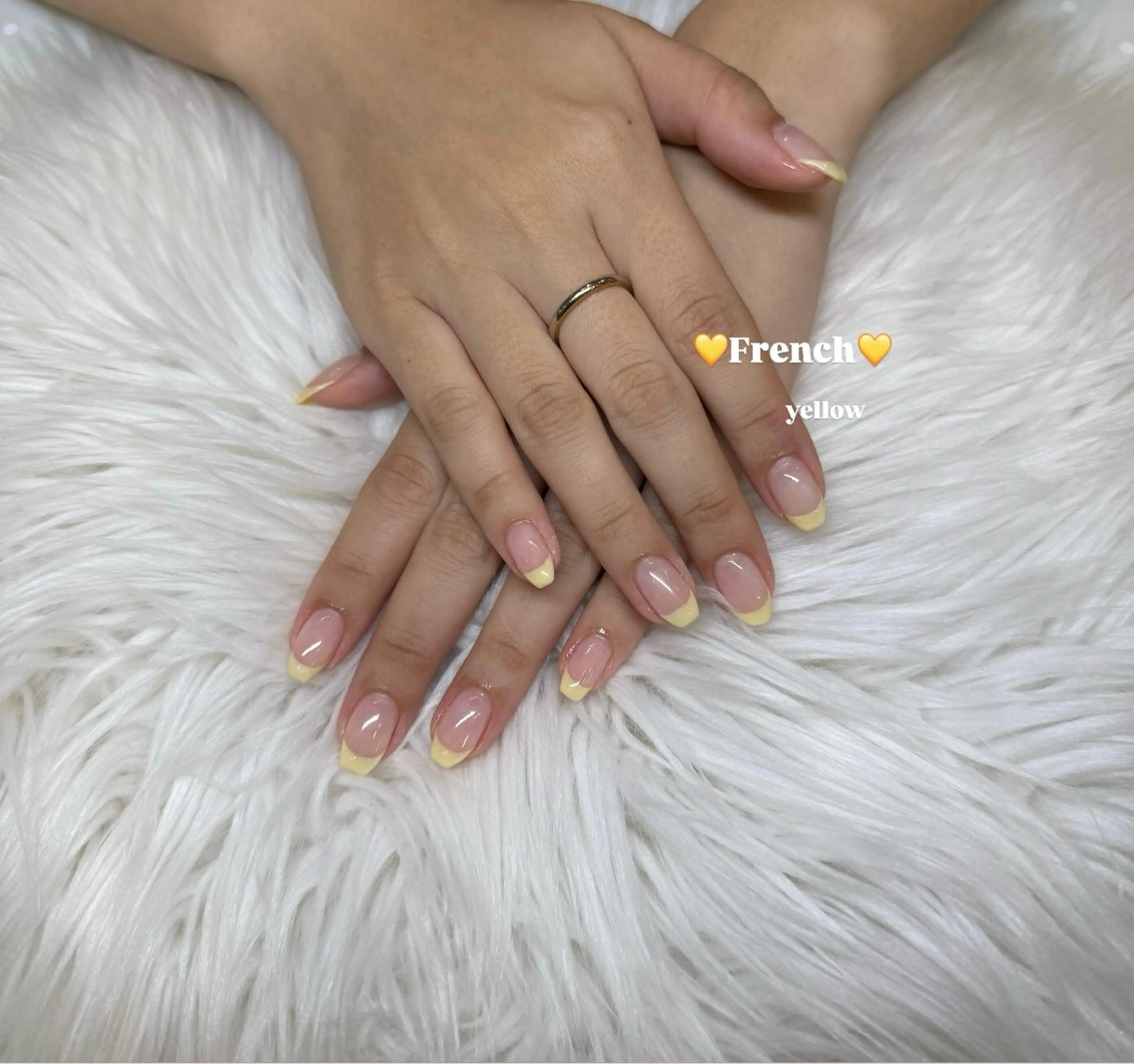 ネイル フレンチネイル グラデーション ラサンセリテ moekaのネイルデザイン