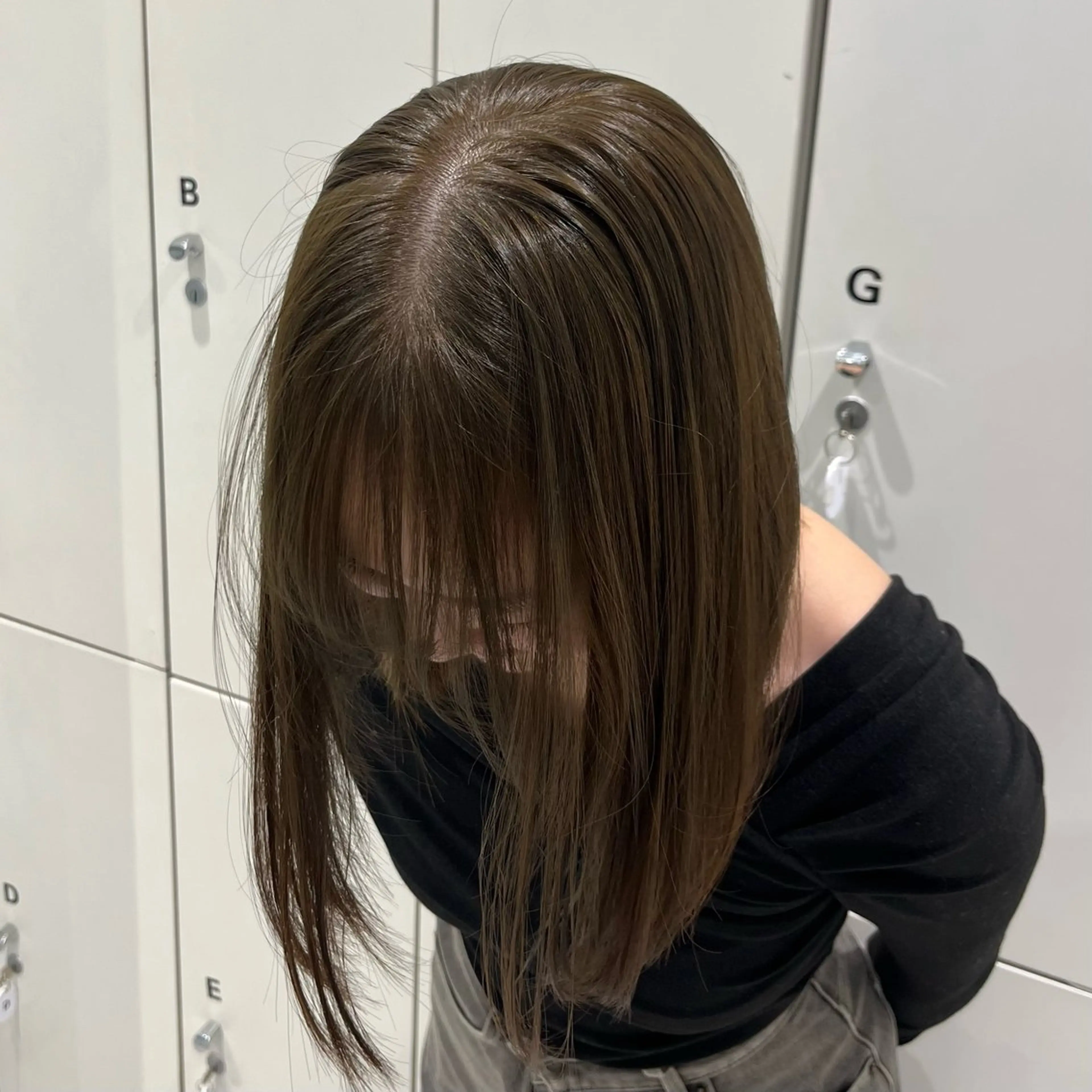 セミロング カラー ブリーチ ダブルカラー ブリーチなしカラー ヘアカラー 顔周りカット／透明感 カラー／Kurumeのヘアスタイル