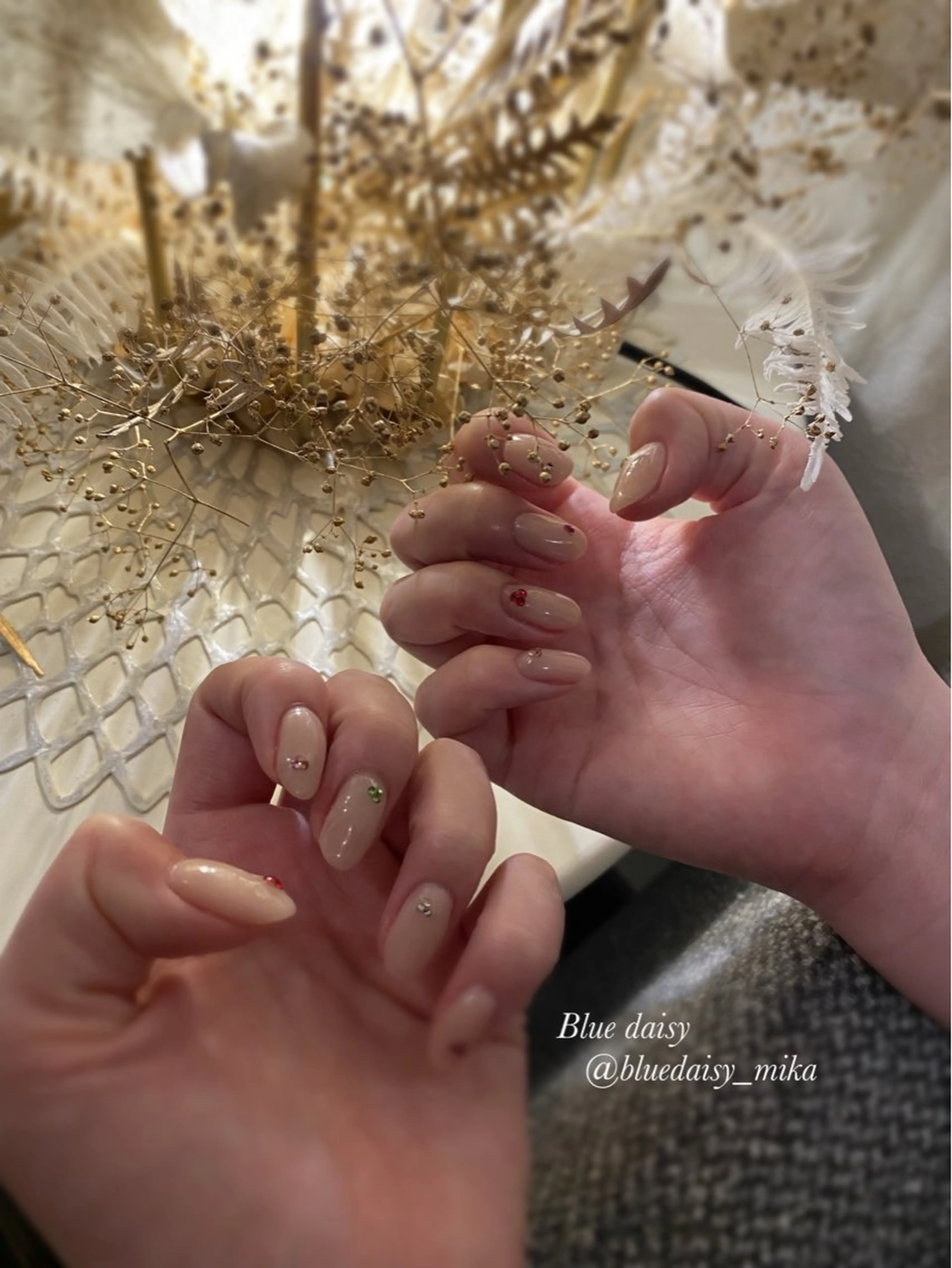 ネイル ストーンネイル ハンドネイル Blue daisy 栄本店のネイルデザイン
