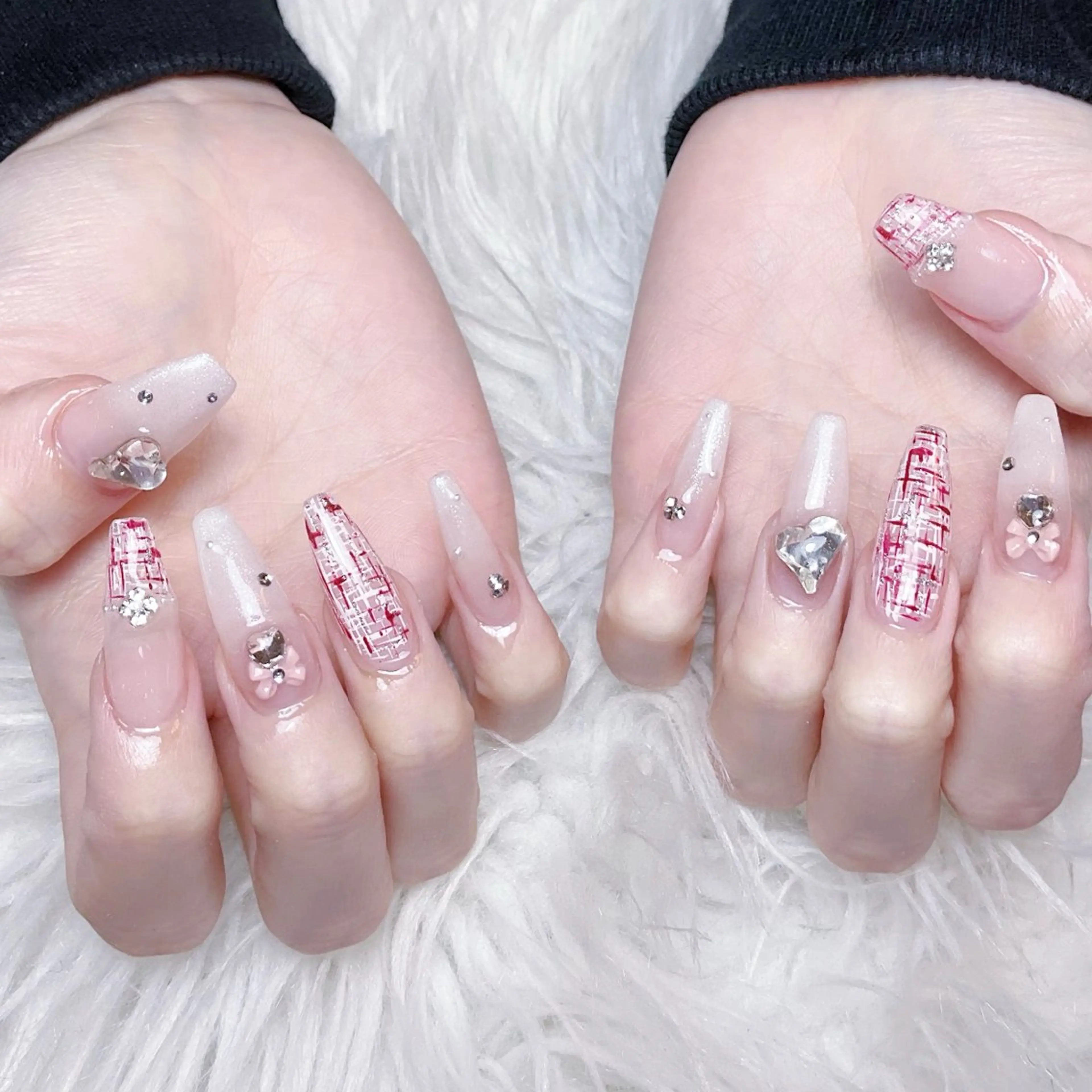 ネイル ハンドネイル 🍭Yun nail hyejin🌸のネイルデザイン