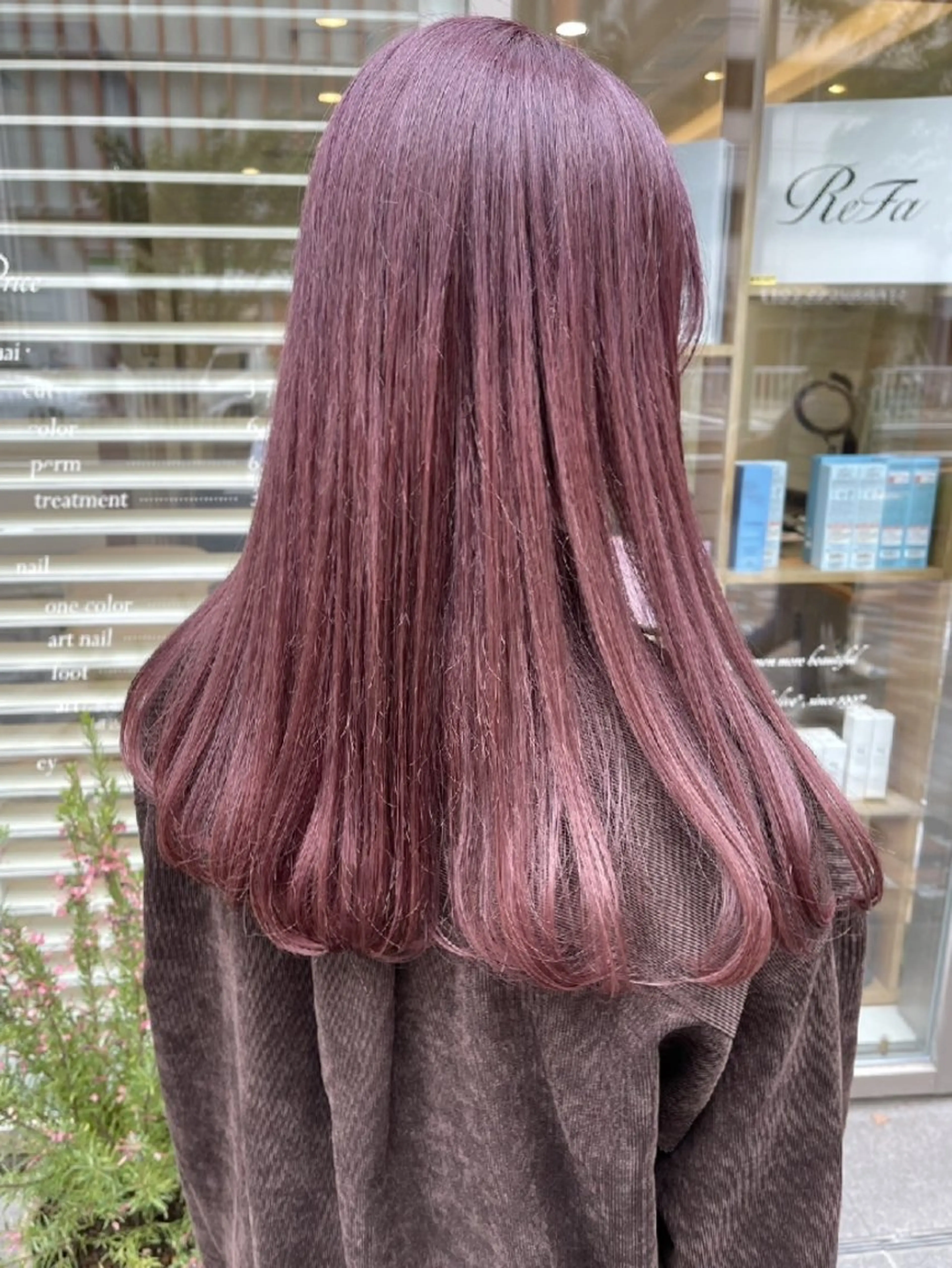 セミロング カラー ヘアカラー ＭＩＹＵ/透明感 渋谷/ベージュカラーのヘアスタイル