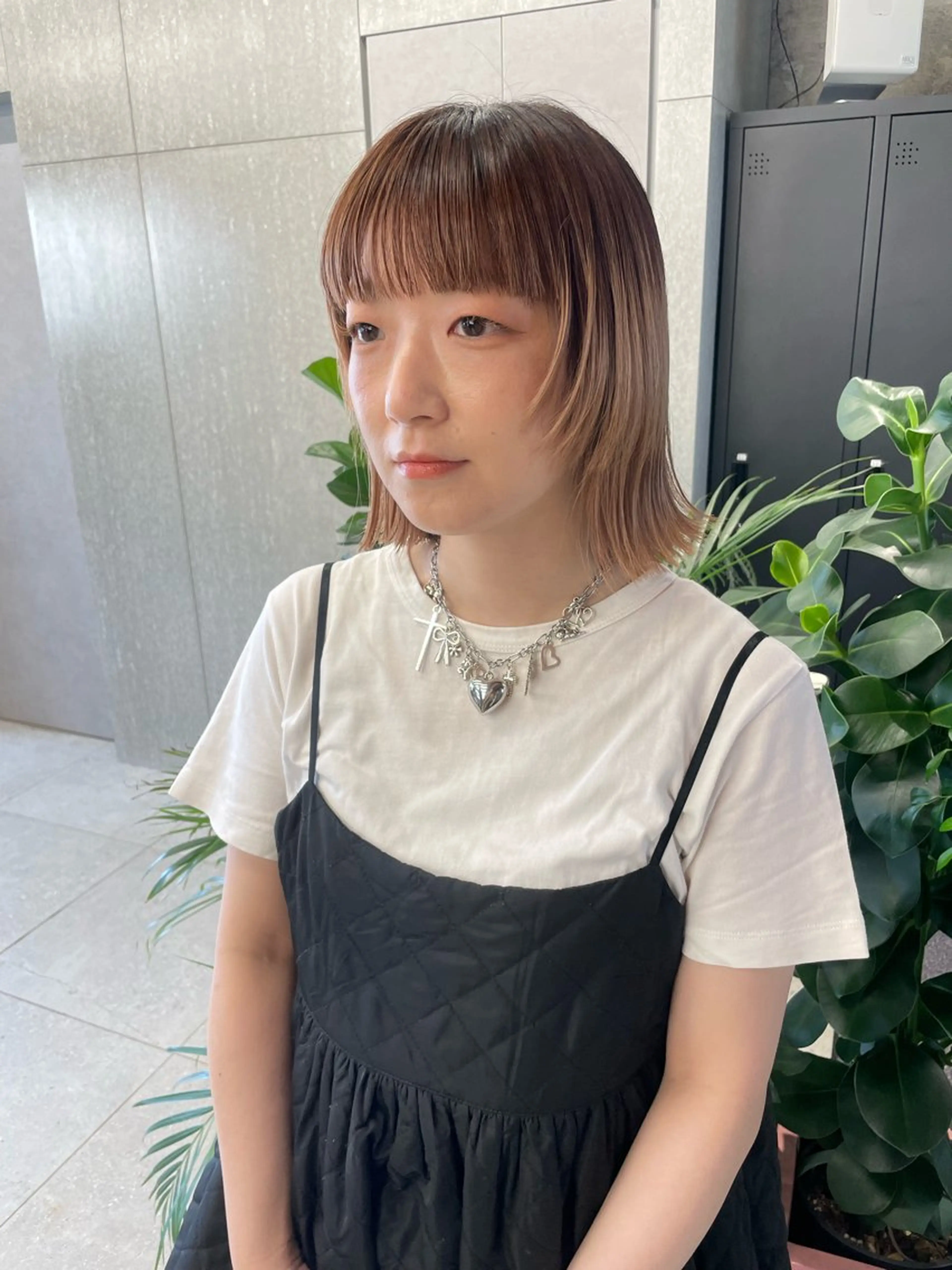 ミディアム カット トリートメント MIFA レイヤー／パーマのヘアスタイル