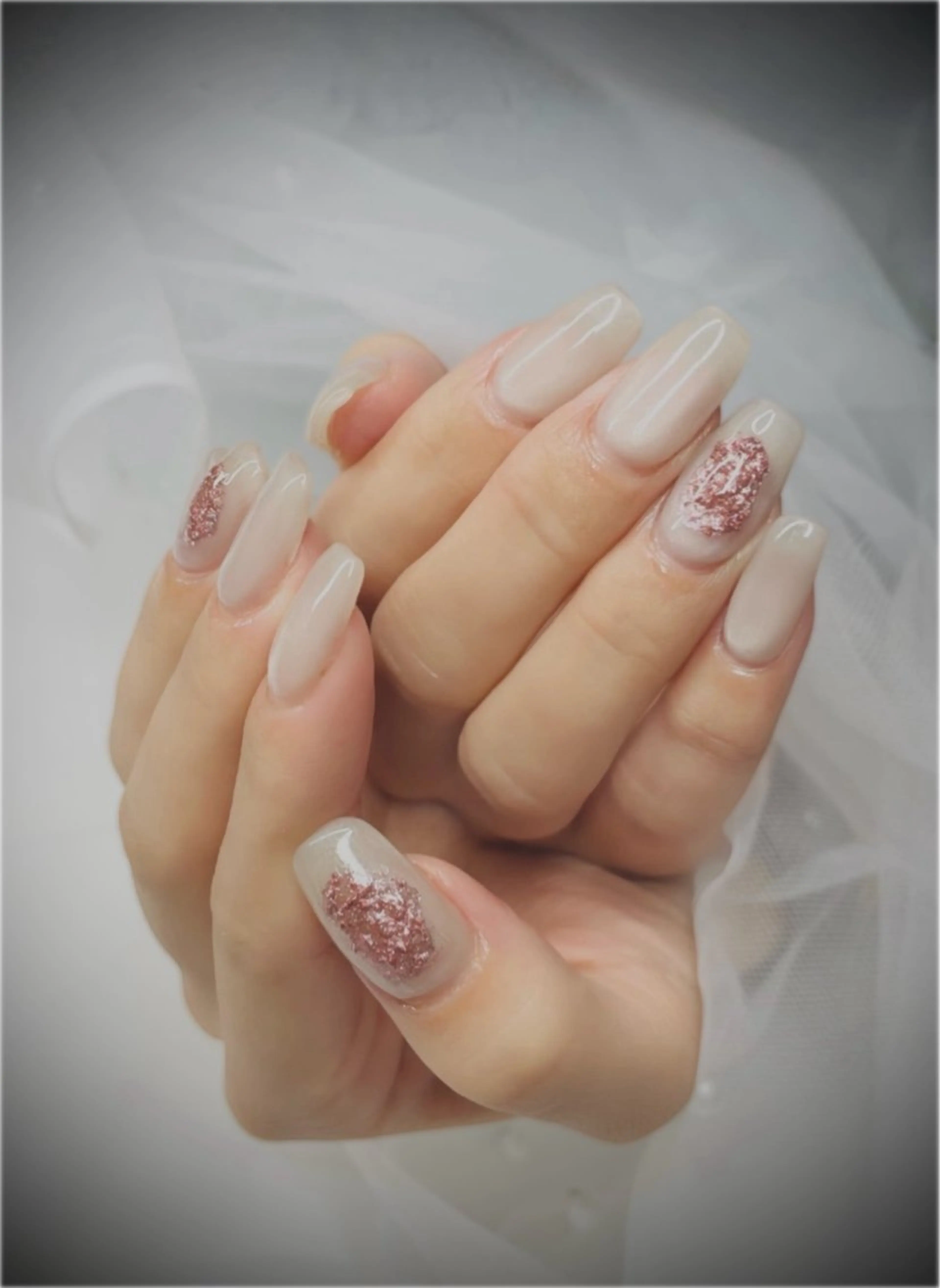 ネイル ジェルネイル ホワイト ハンドネイル 桑田 あおいのネイルデザイン