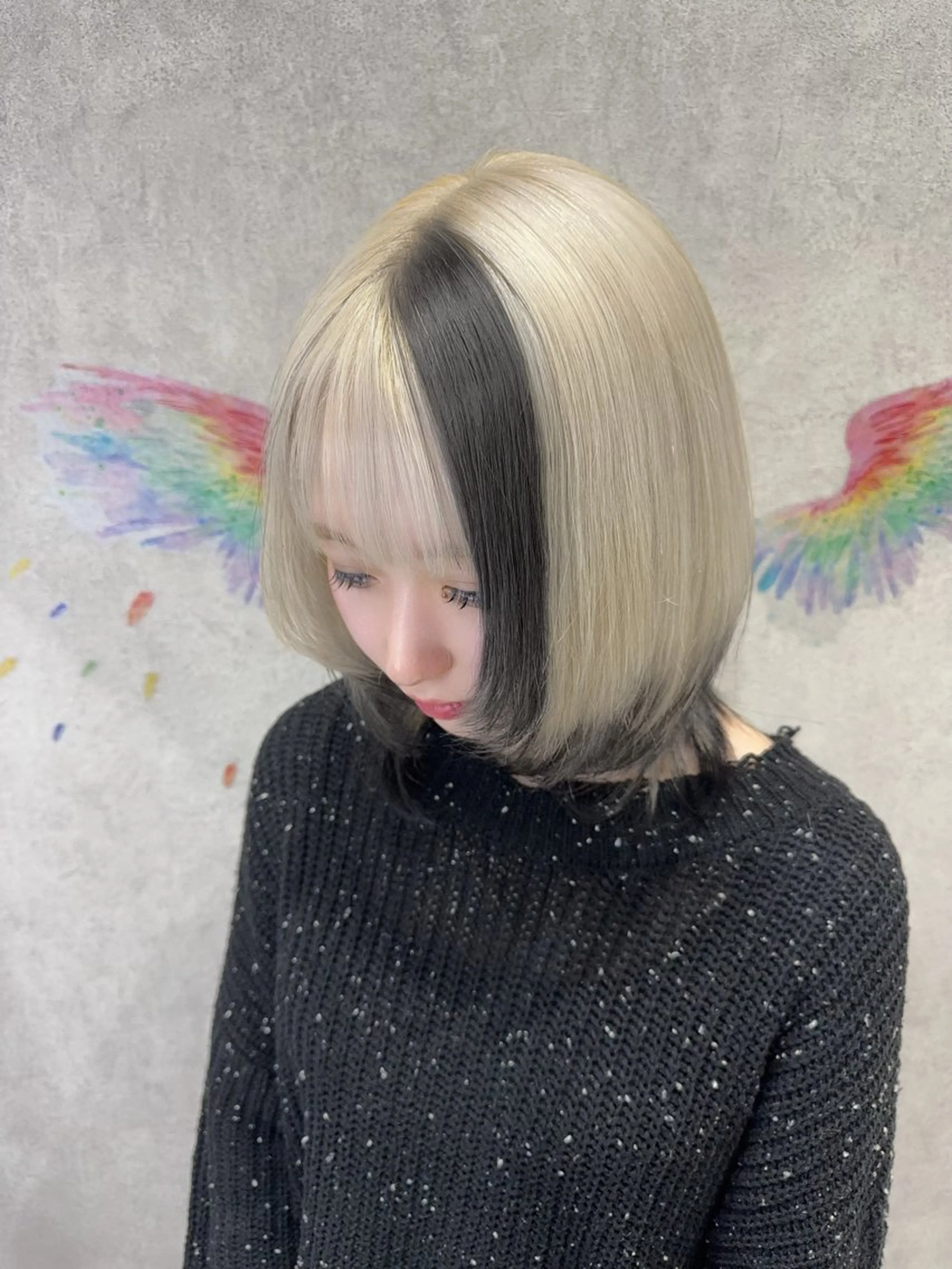 ミディアム カラー 黒髪 ブリーチ シルバー カット ヘアカラー トリートメント 韓国ヘアー🦄ྀི オタク美容師🌈山本のヘアスタイル