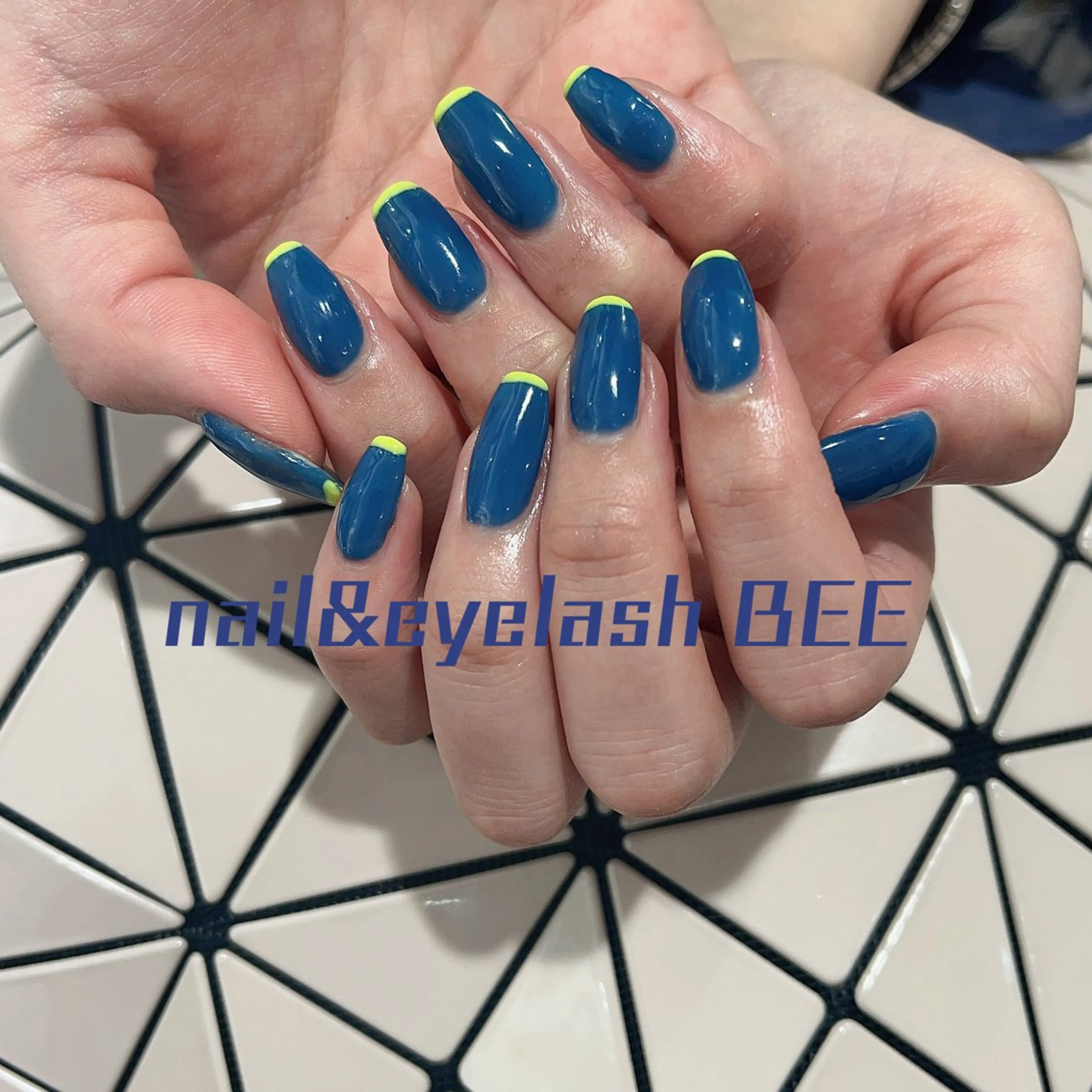 ネイル フレンチネイル ハンドネイル NailBee銀座店 🤎Akaのネイルデザイン