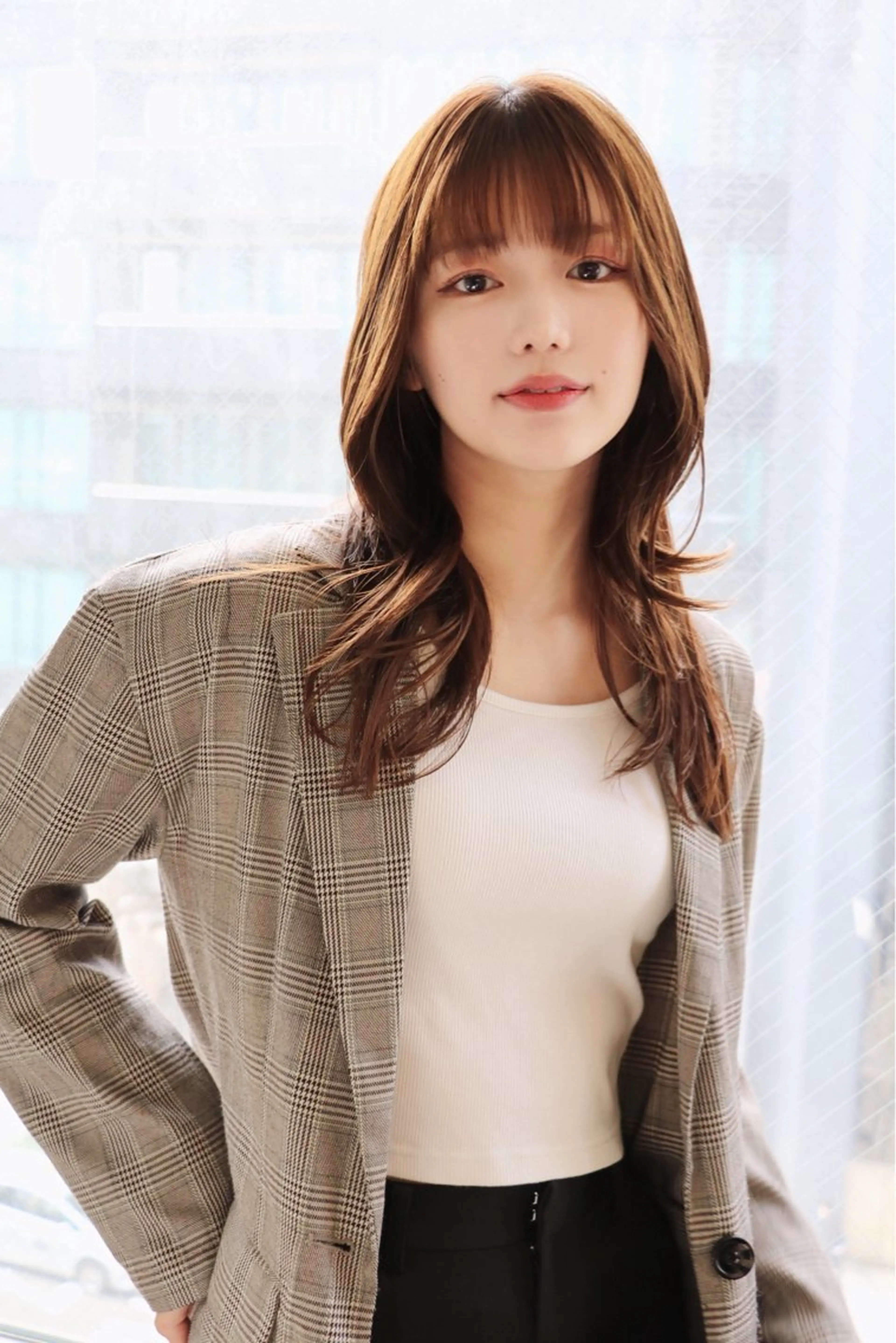 セミロング 裕千/くびれヘア/ 韓国風ヘア/顔まわりのヘアスタイル