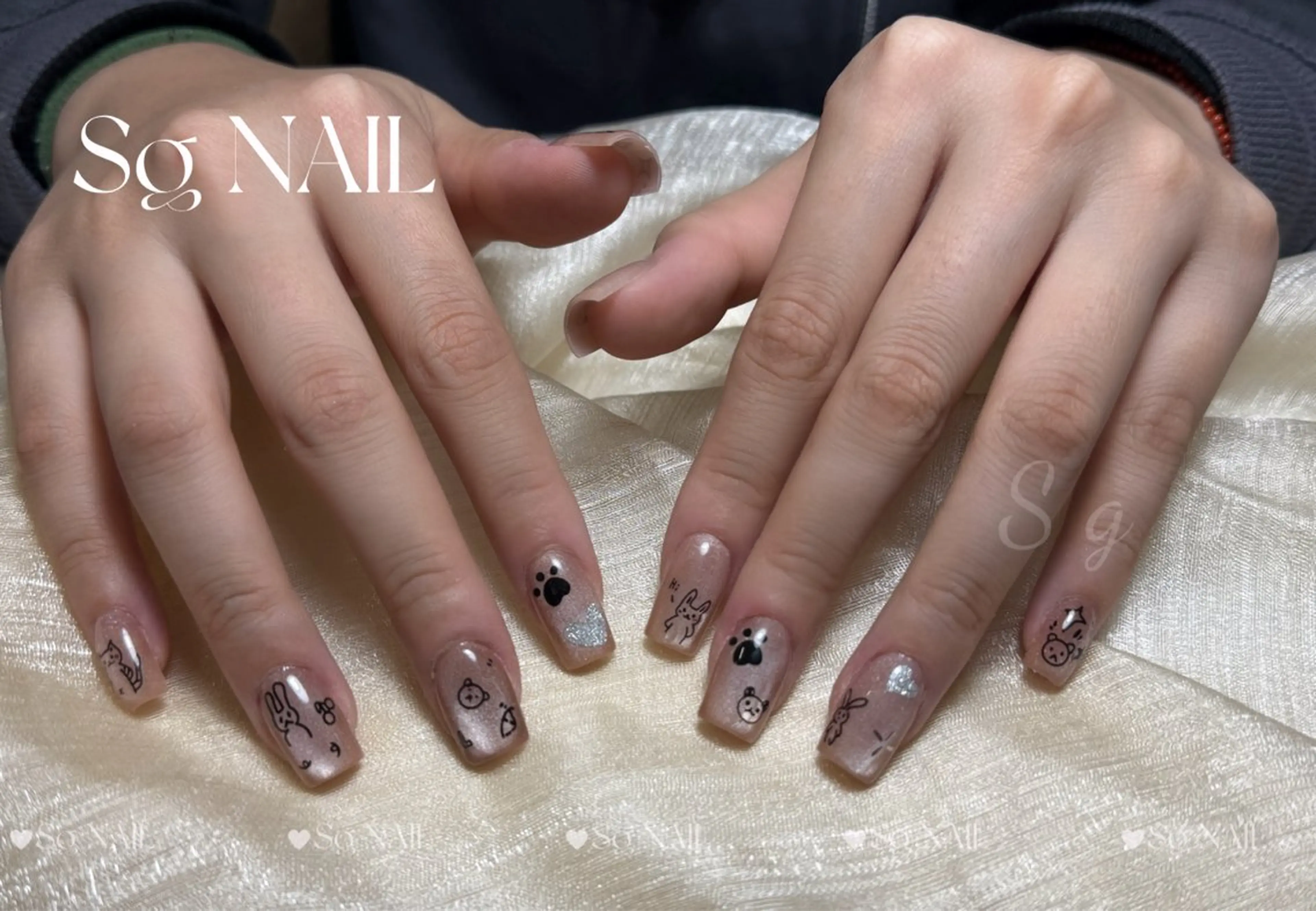 ネイル アートネイル マグネットネイル Sg nailsalonのネイルデザイン