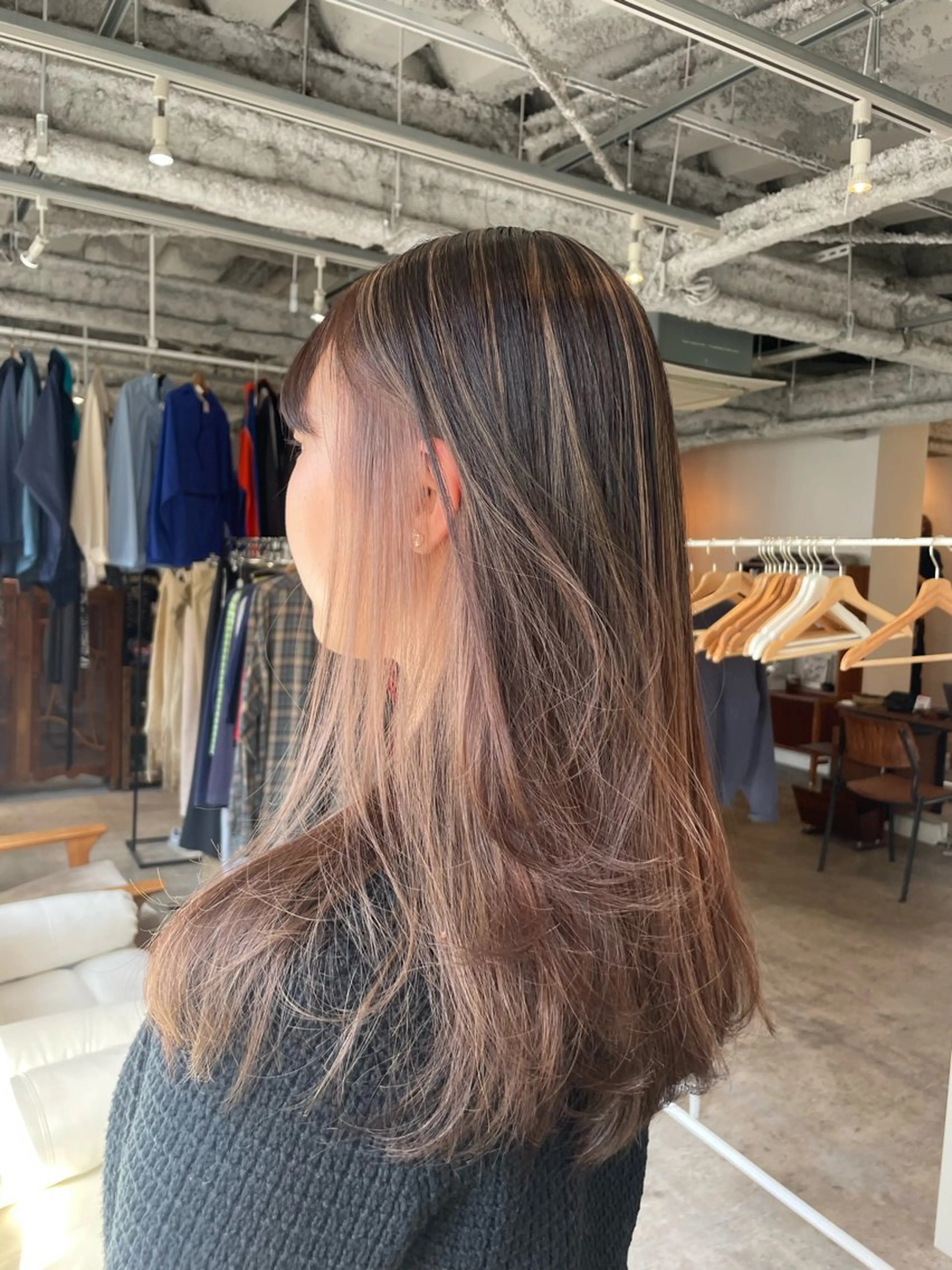 セミロング カラー イヤリングカラー ハイライトカラー ハイライト ゆるふわガーリーst yle🩰yuukaのヘアスタイル