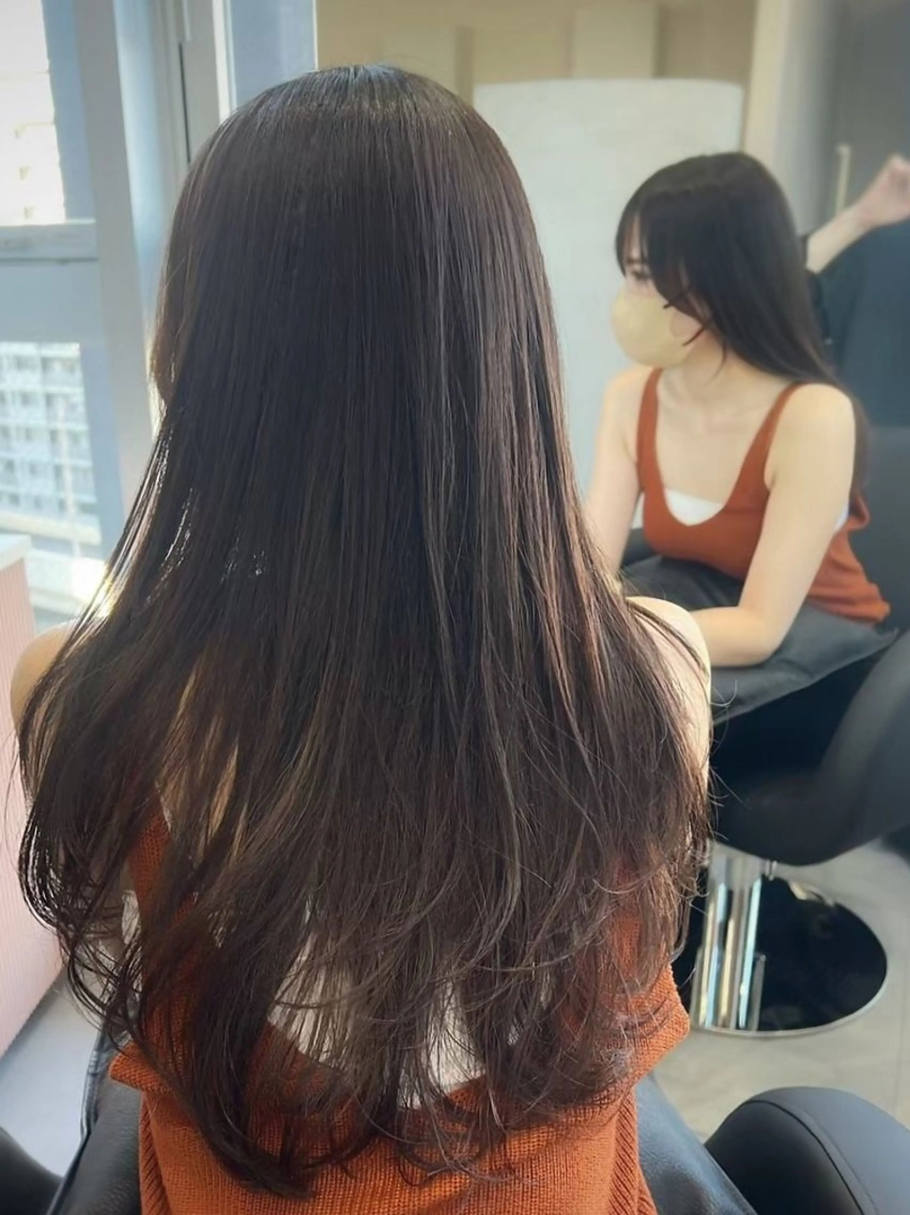 カラー 江坂 misaki のヘアスタイル