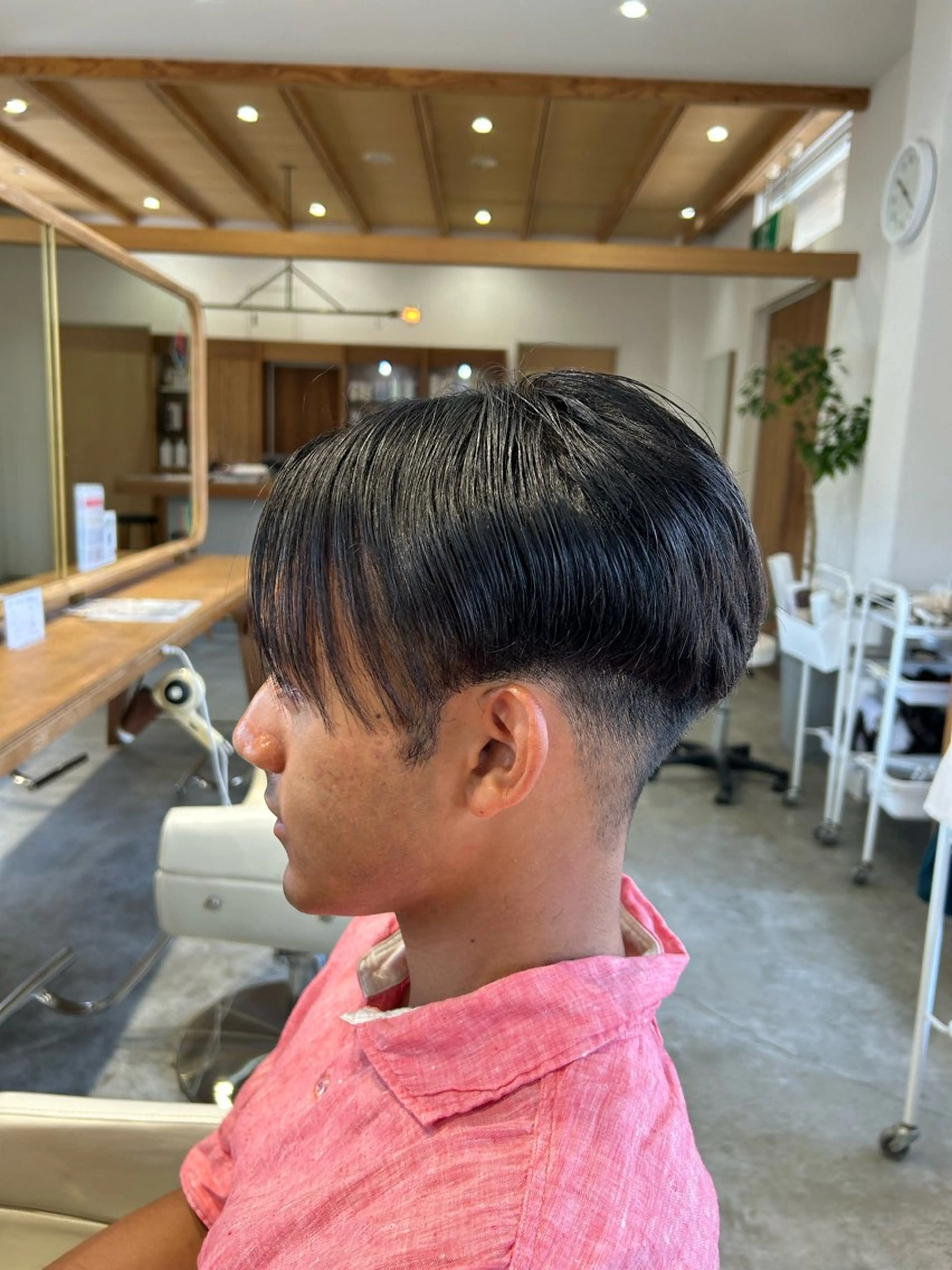 ショート メンズ フェードカット フェザーパーマ カルマパーマ マッシュ メンズパーマ カット 佐藤 悠生 メンズパーマ.カットのヘアスタイル