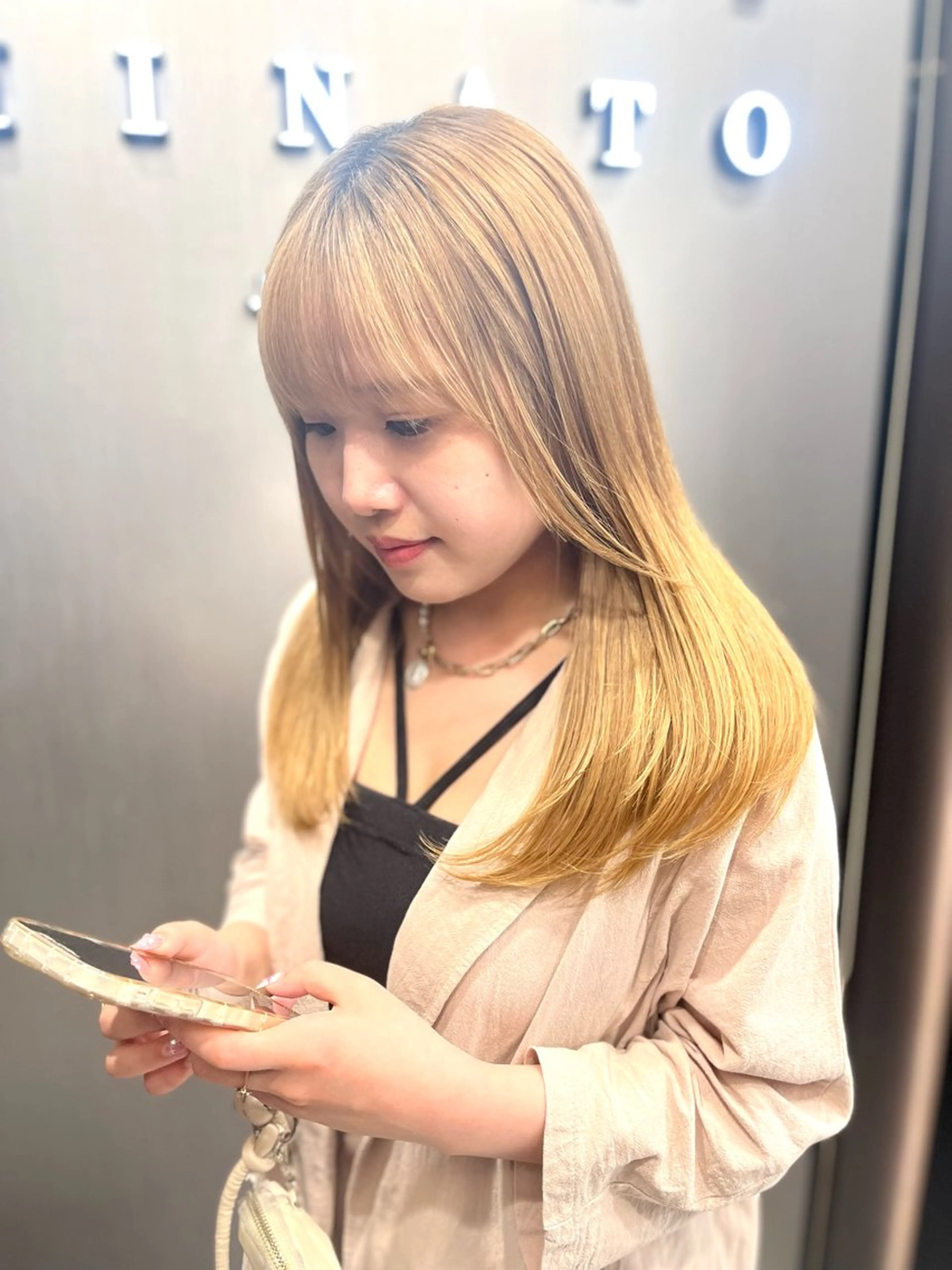 セミロング 若命燿史／レイヤー 縮毛矯正/髪質改善のヘアスタイル