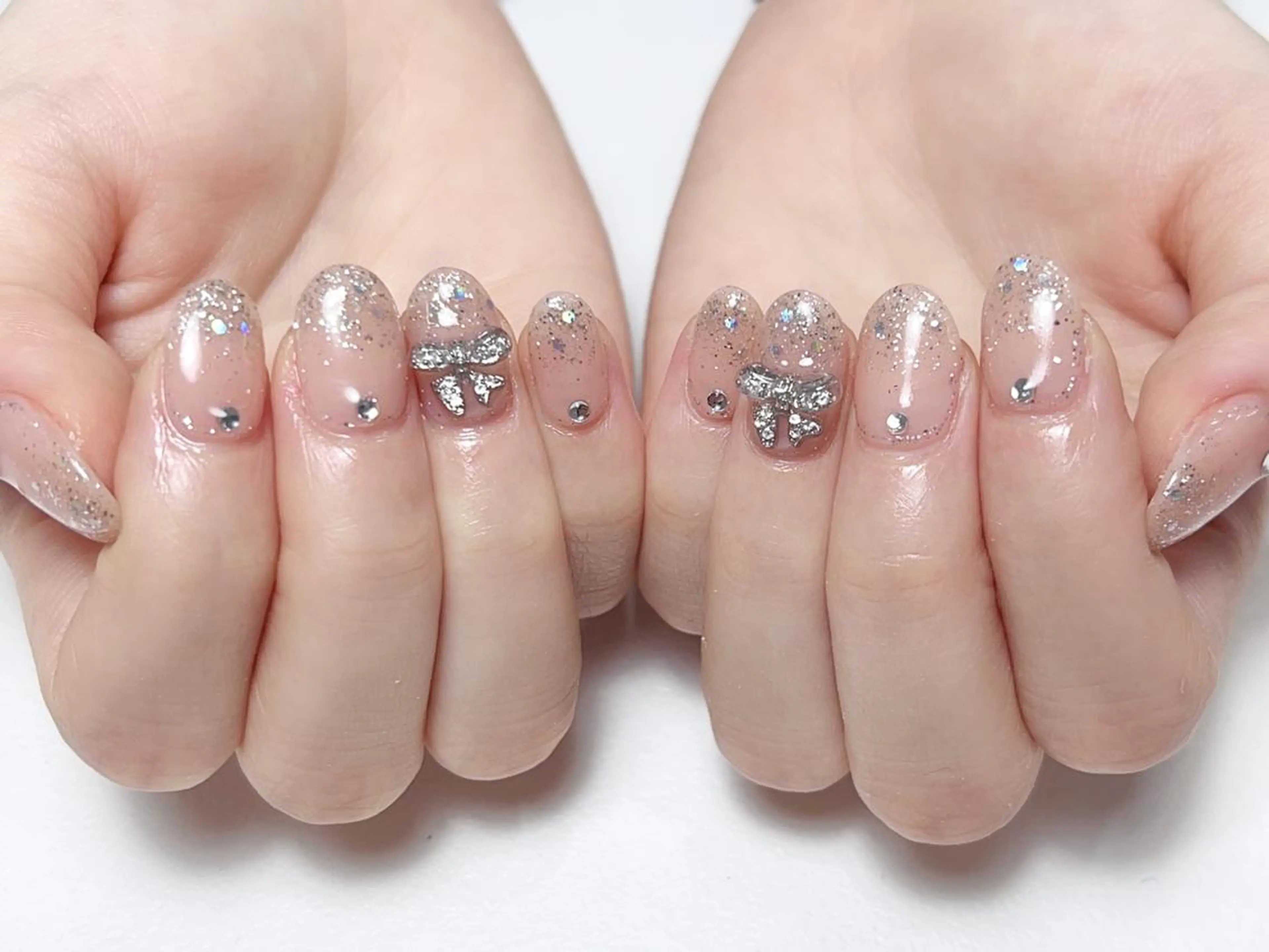 ネイル Elegant beautyルイのネイルデザイン