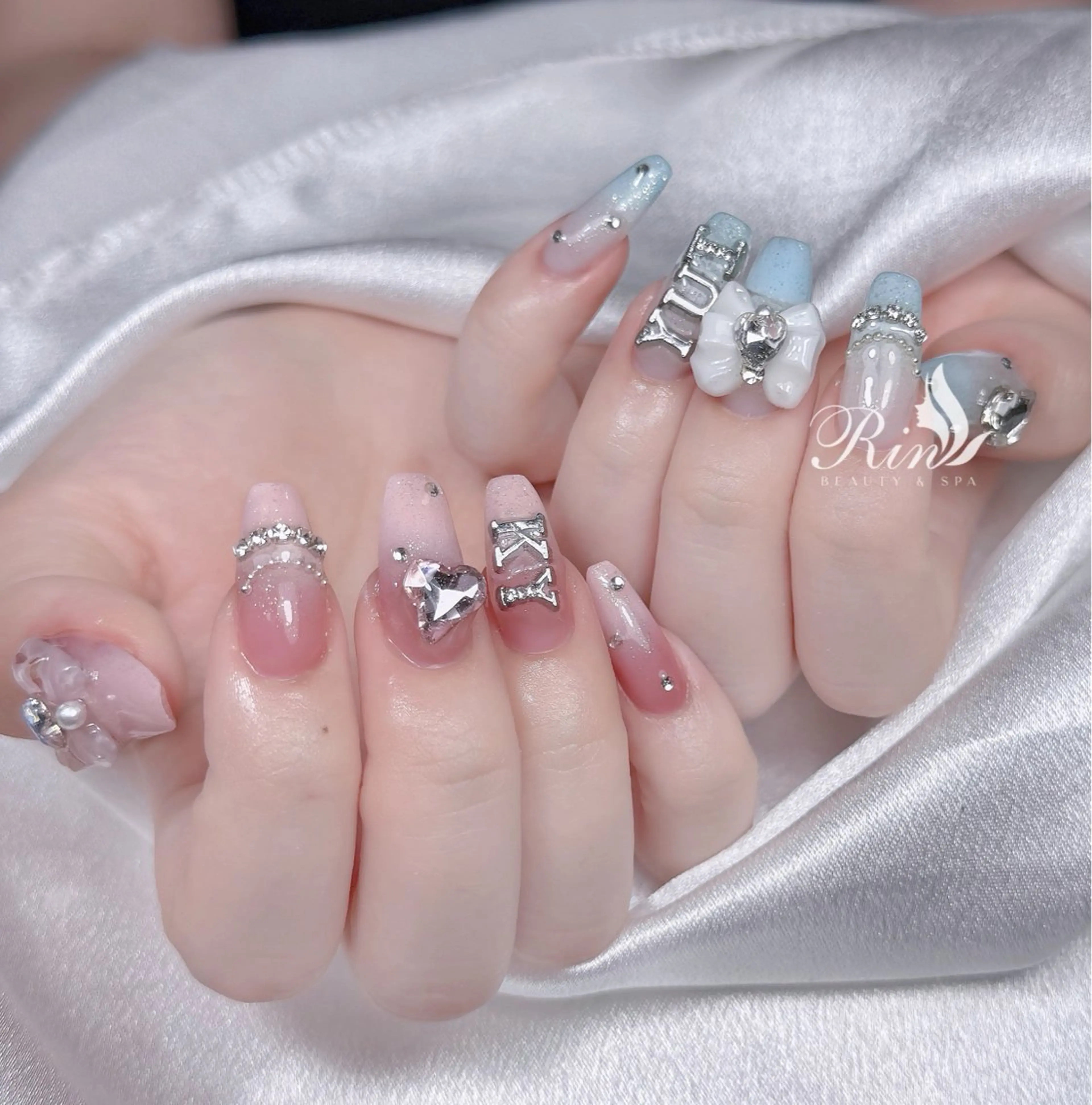 ネイル アートネイル 長さ出し ガーリー 韓国ネイル 持ち込み Rin Nail 新大久保店のネイルデザイン