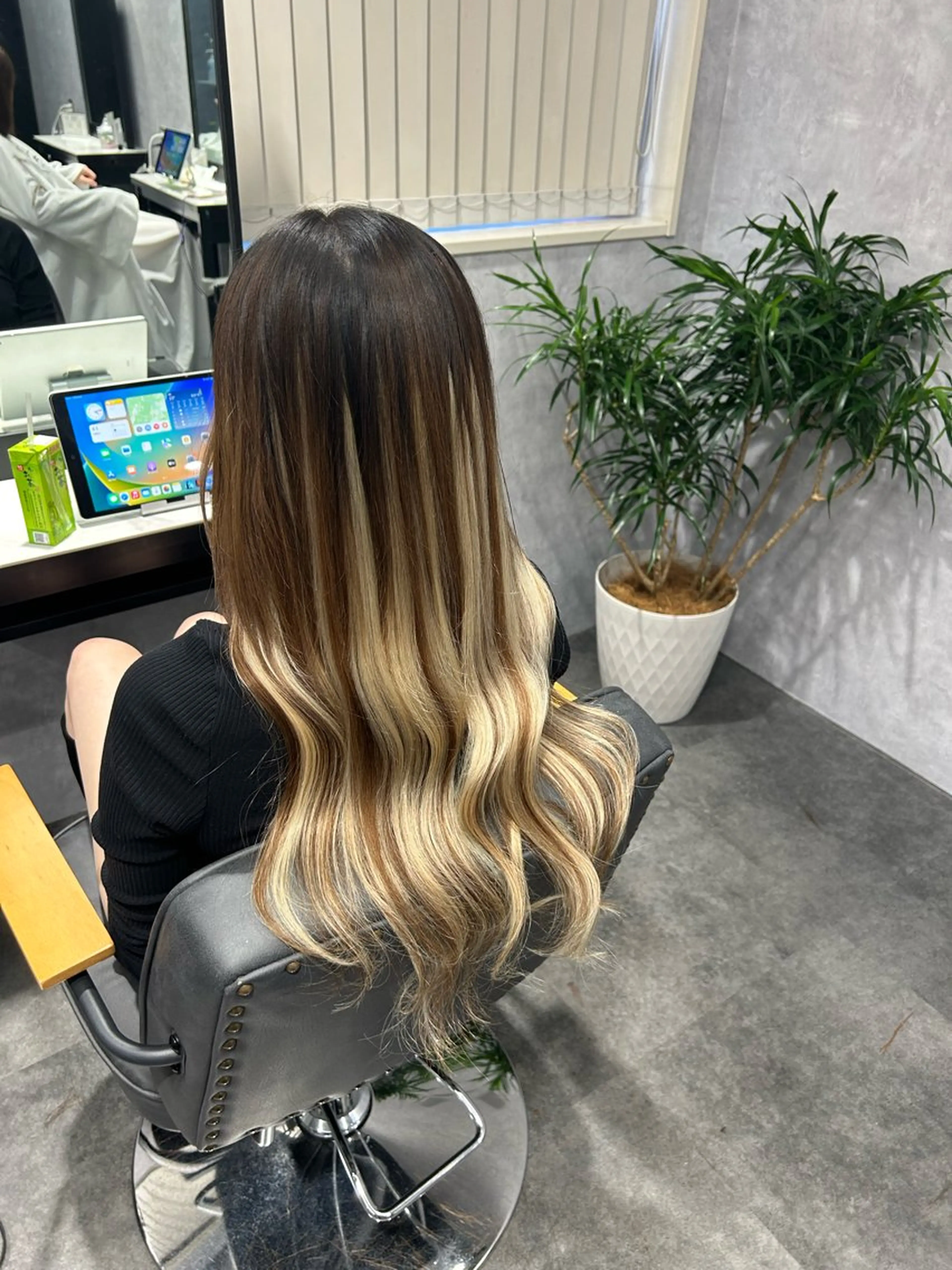 ロング エクステ ハイライト レイヤーカット エクステ プルエクステ/インナ ーカラー🦊はるなのヘアスタイル