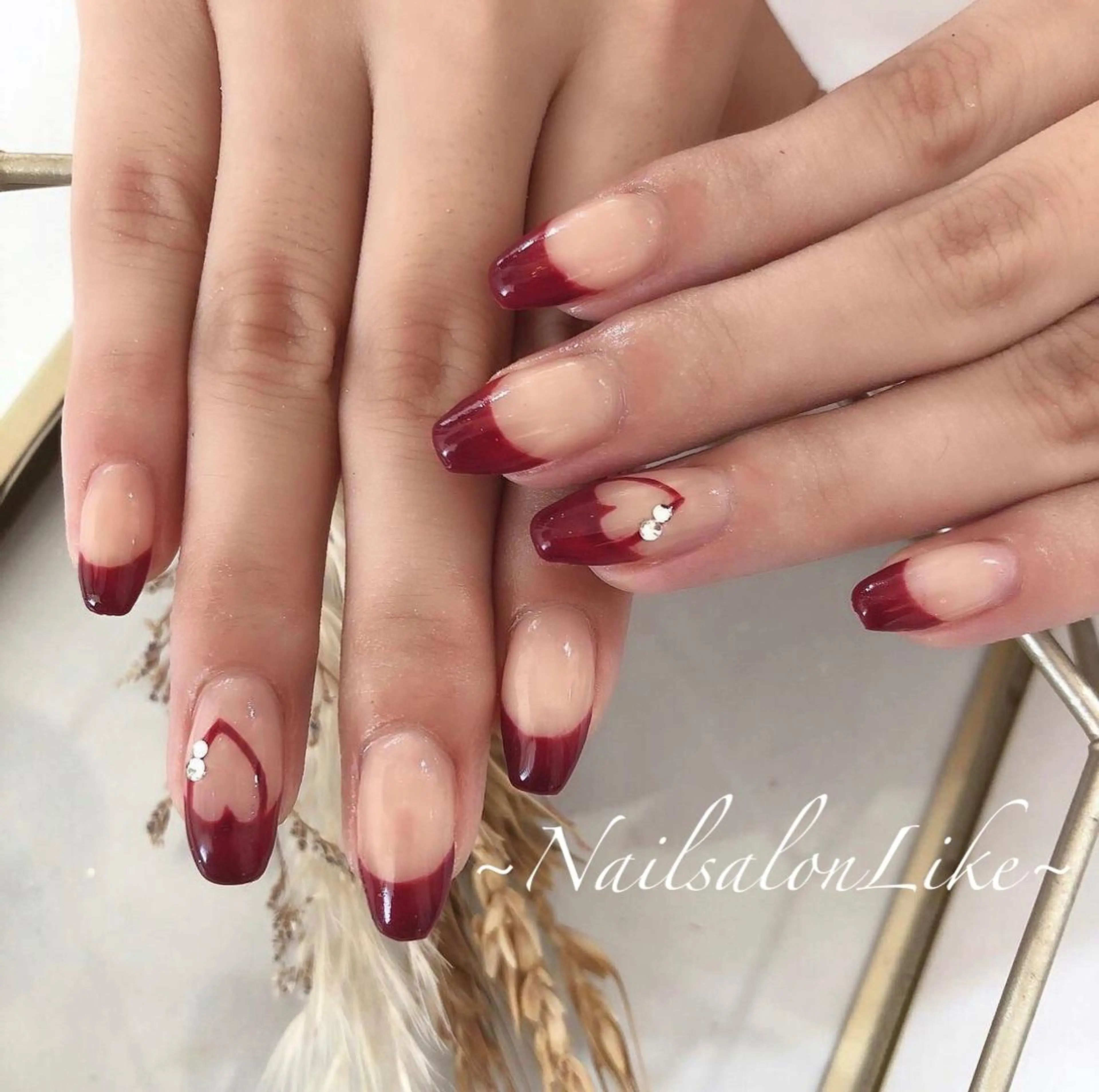 ミディアム ネイル フレンチネイル ハート Likeモデル 募集中のネイルデザイン