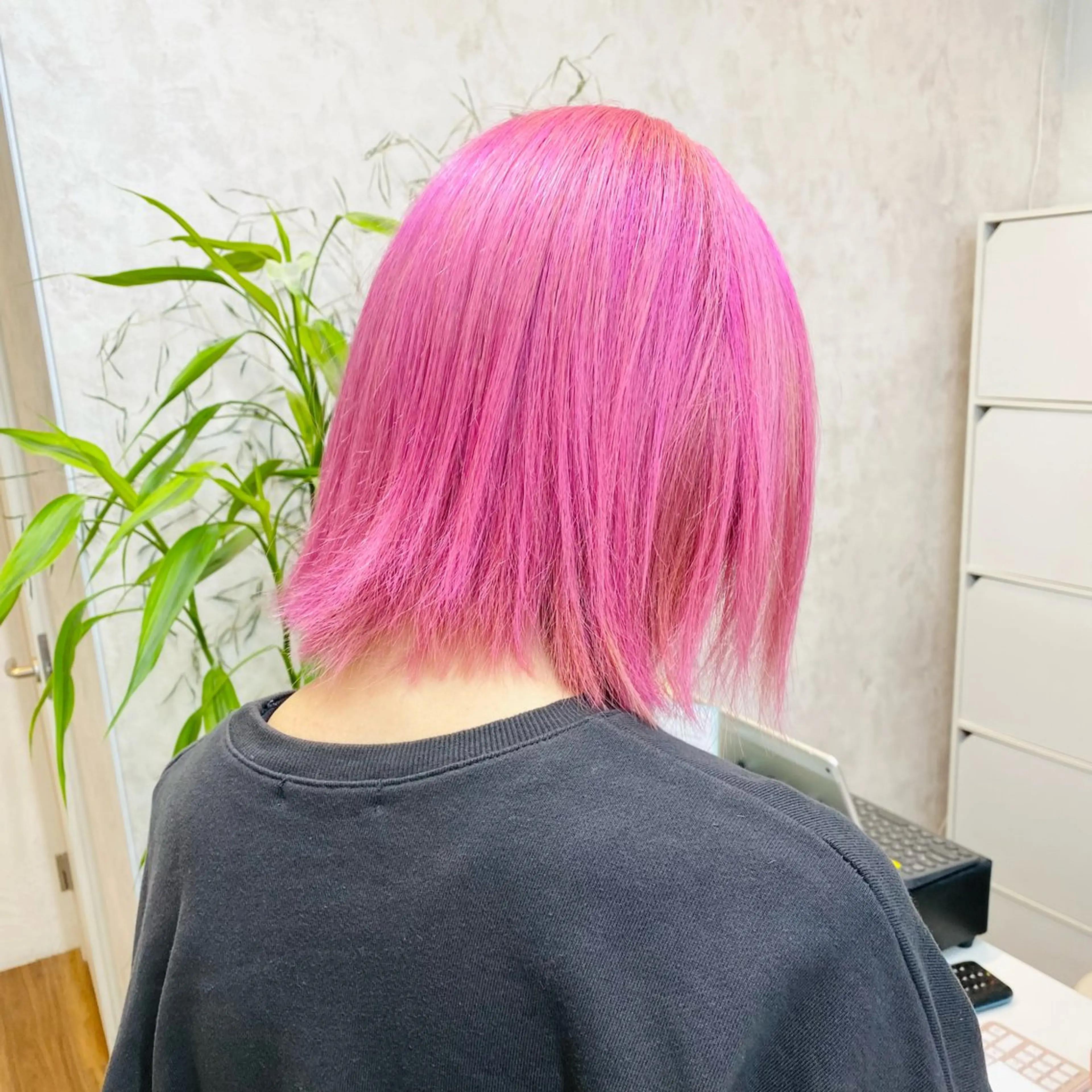 ショート カラー ベージュカラー ブロンド ピンクカラー ピンクベージュ GLOSS♡ ヤマガミコウジのヘアスタイル