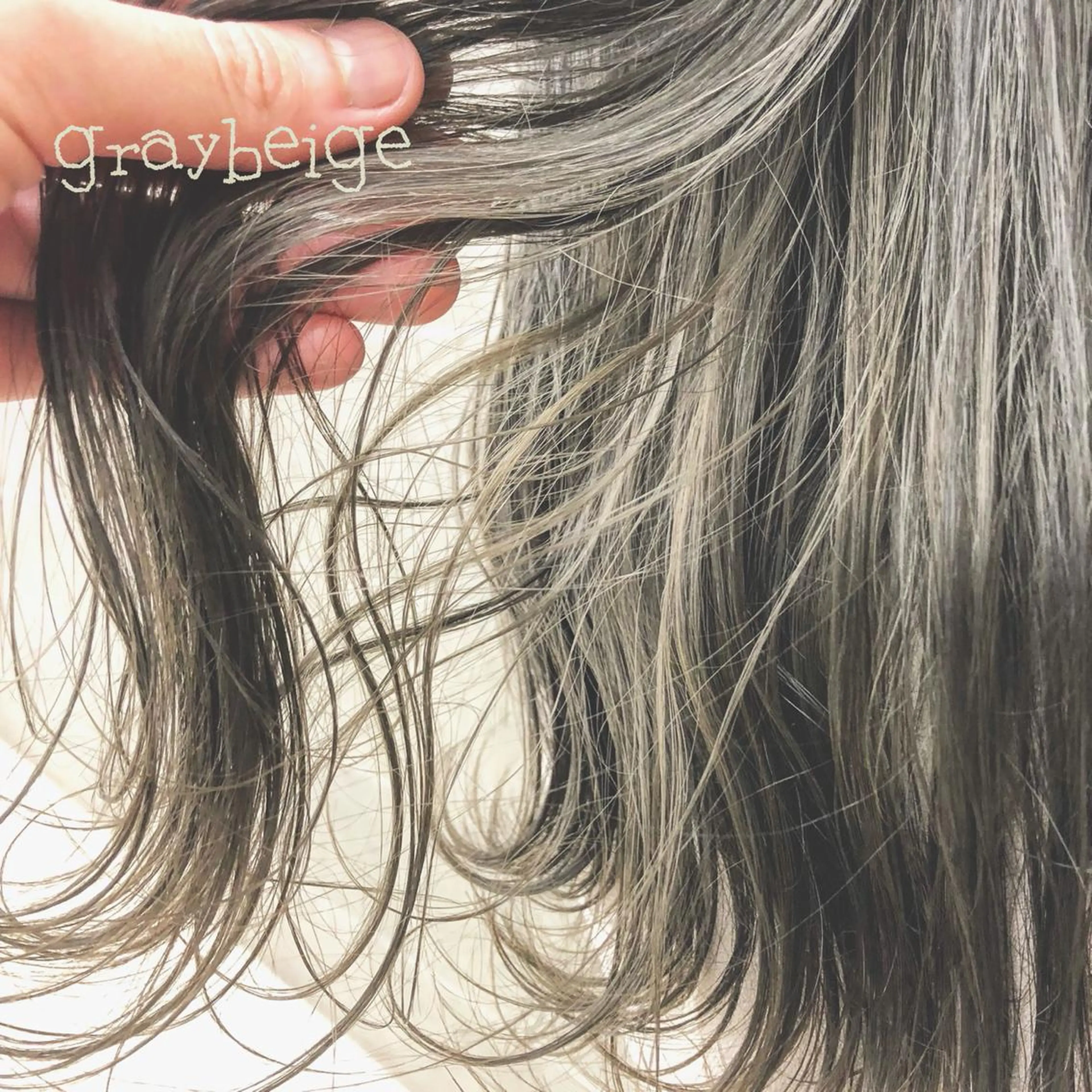 カラー ブリーチ 本間 渓のマツエク・マツパデザイン