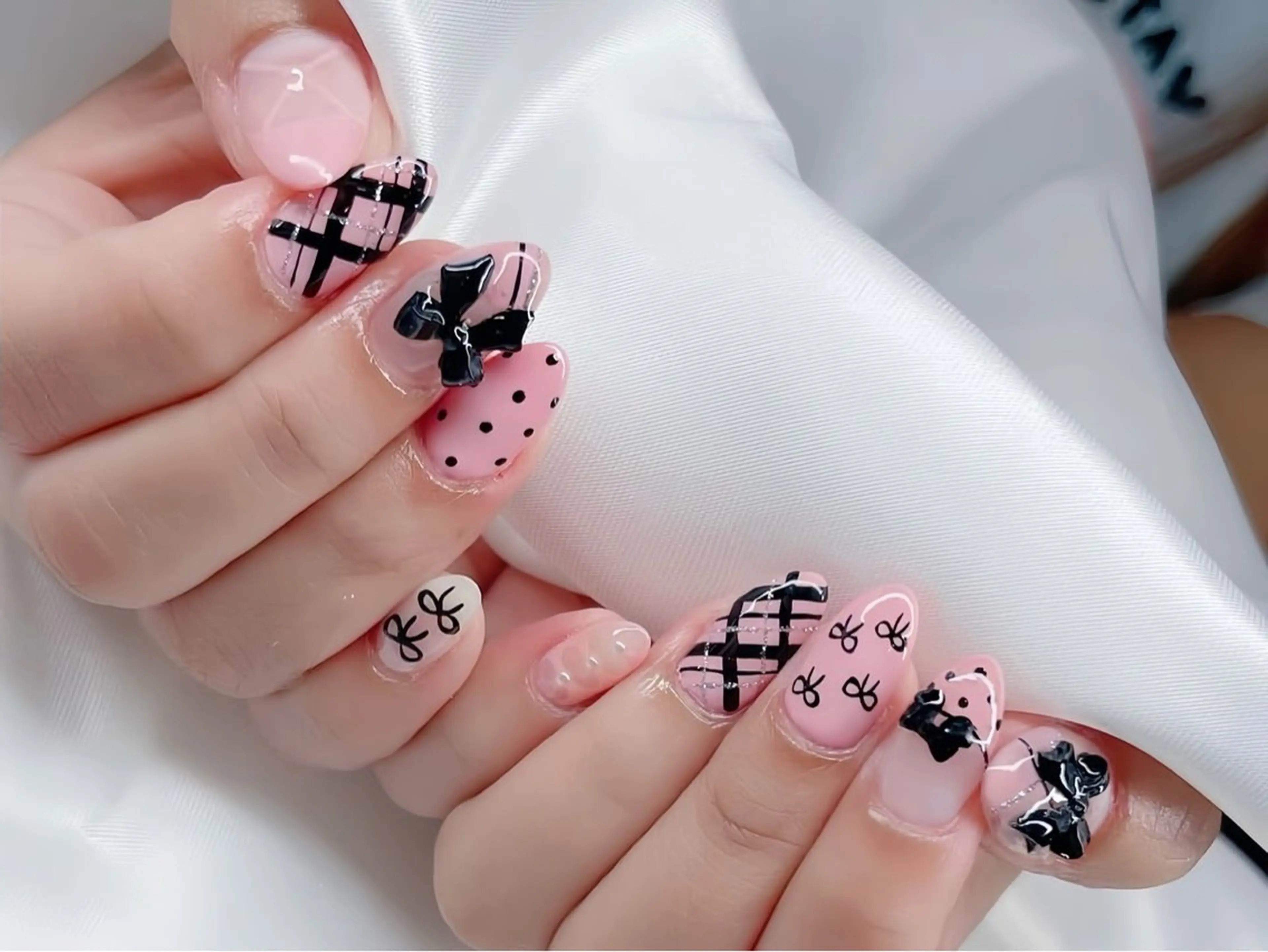 ネイル アートネイル 長さ出し ガーリー 韓国ネイル 持ち込み Rin Nail 新大久保店のネイルデザイン