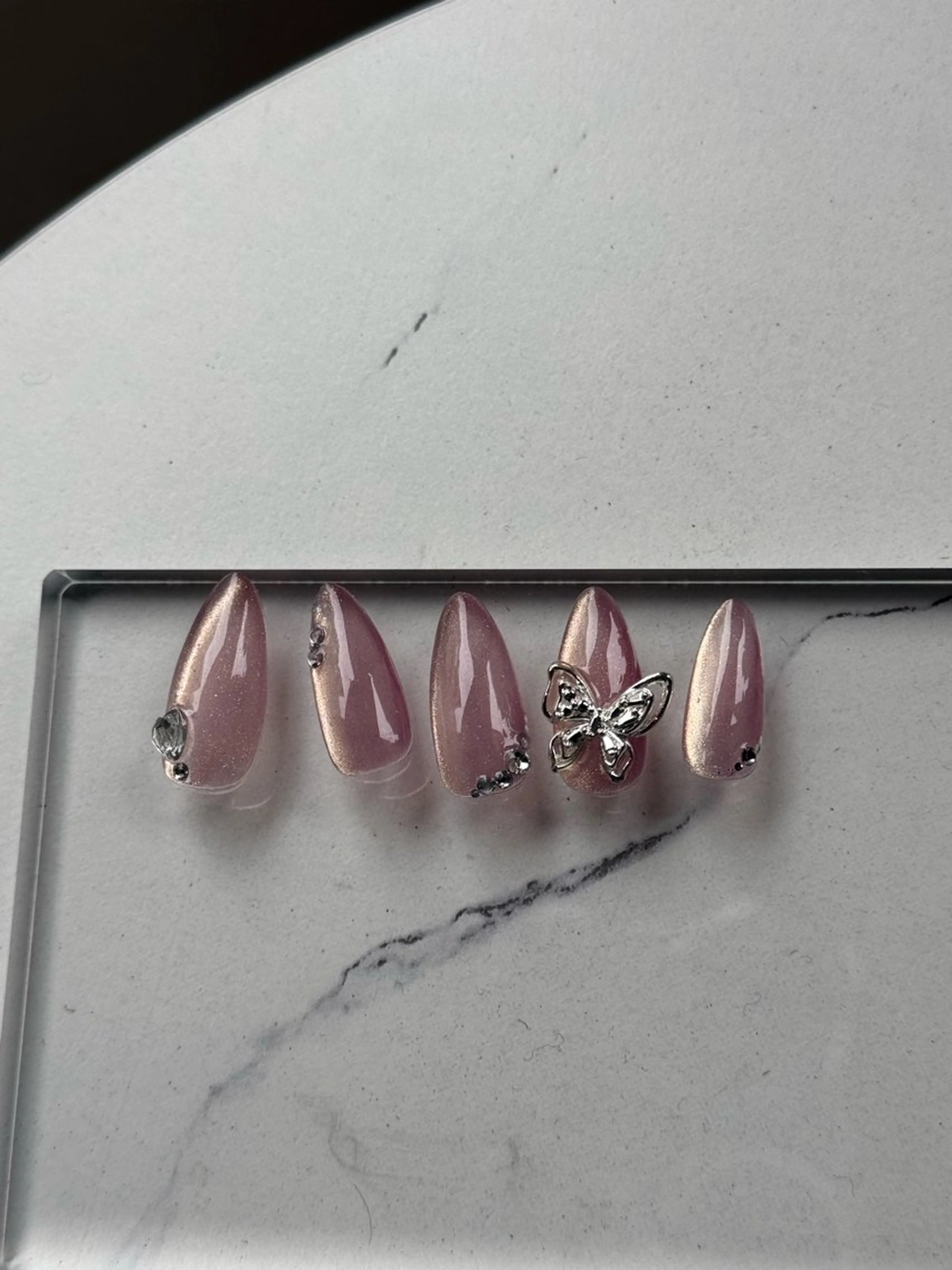 ネイル ハンドネイル K. NANAのネイルデザイン