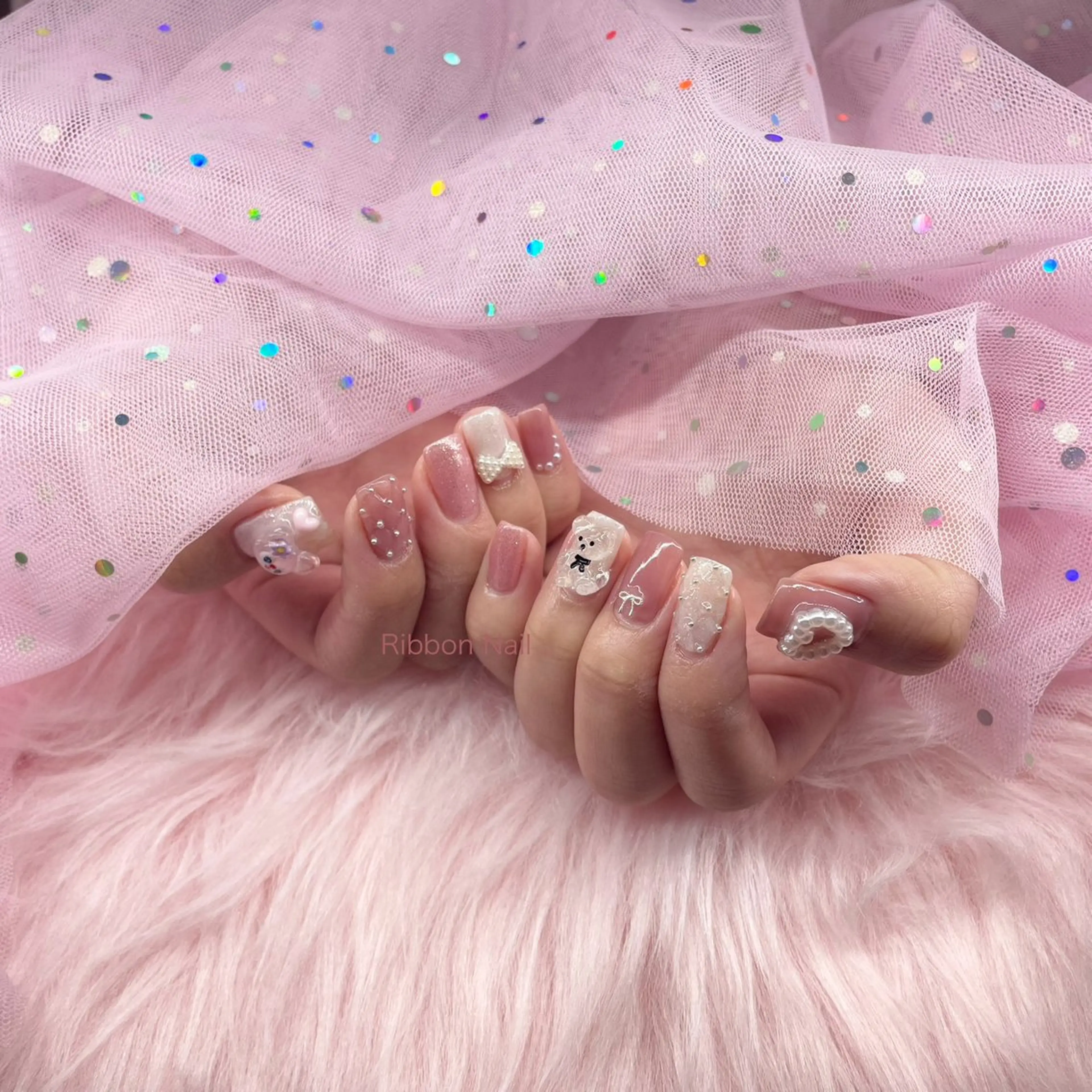 ネイル 卒業式 ラメ(グリッター) ピンク ホワイト Nail Ambra 小山のネイルデザイン