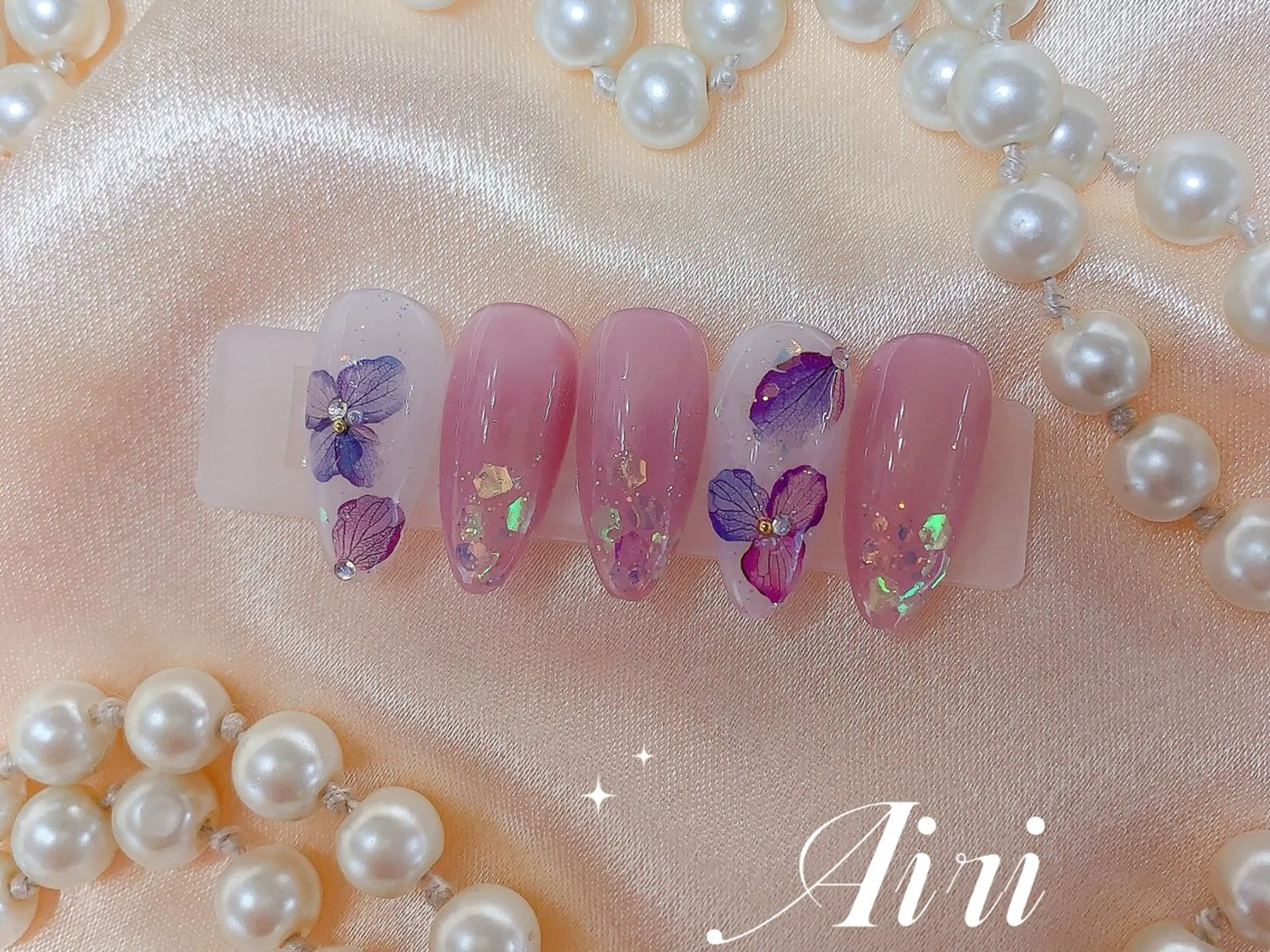 ネイル ハンドネイル ネイルサロンAiri 長さ出し·シンプルのネイルデザイン