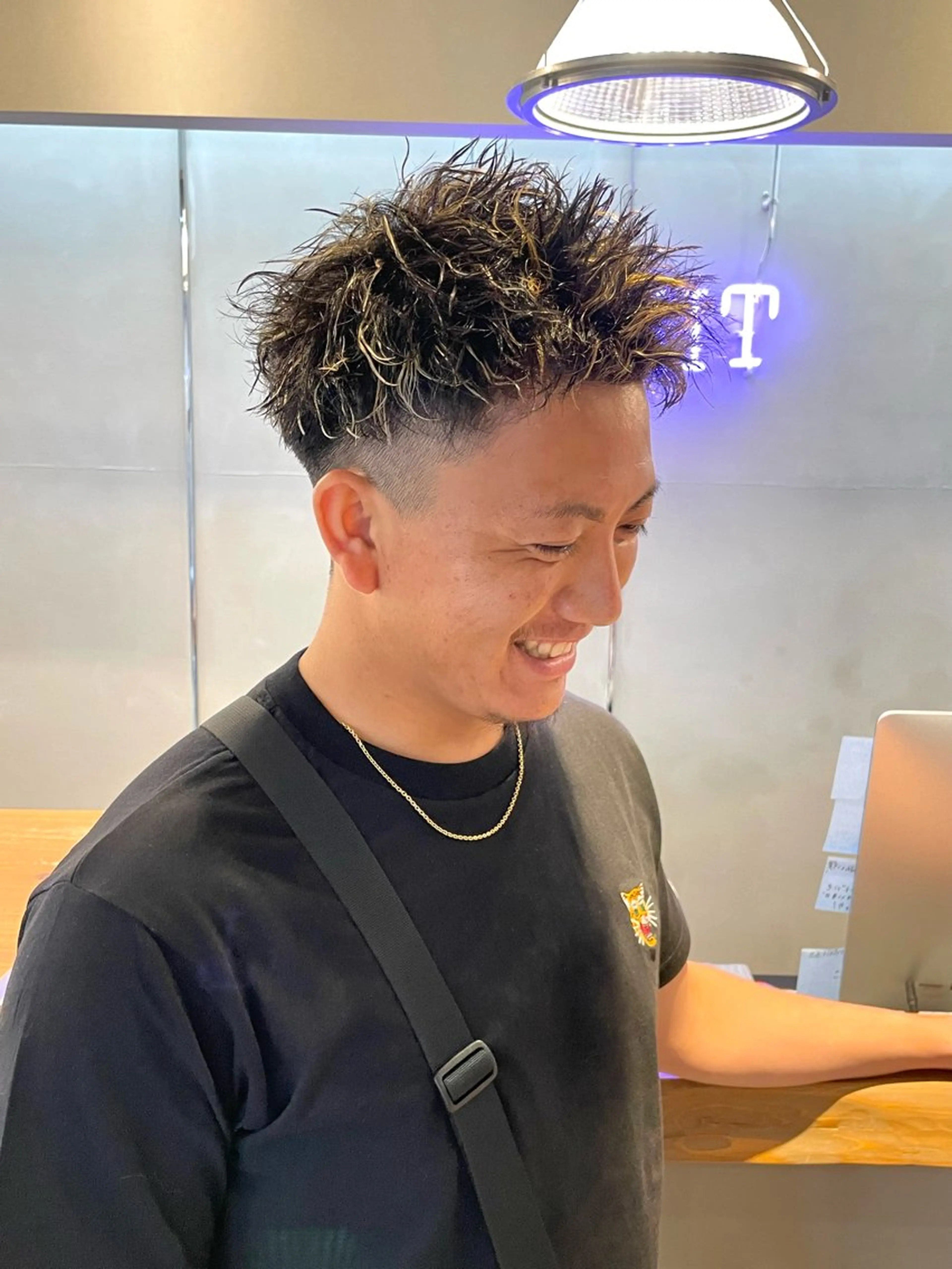 【メンズ限定】🔥イメチェンしたい方🔥⚡️カット+ハイライト+パーマ⚡️の写真