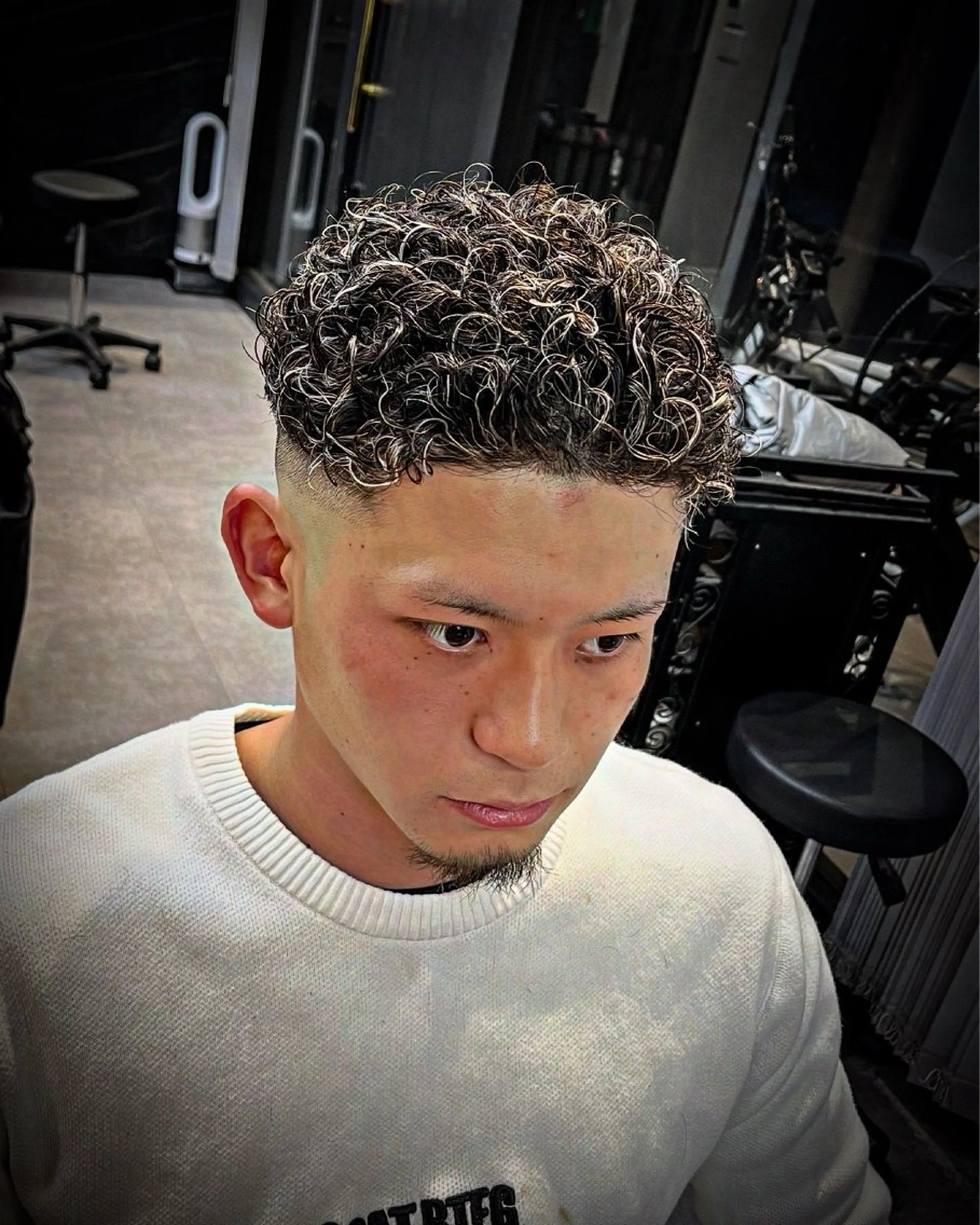 ショート カラー パーマ ヘアアレンジ メンズ メンズパーマ カット ヘアカラー パーマ ヘアセット men'slapis YUTOのヘアスタイル