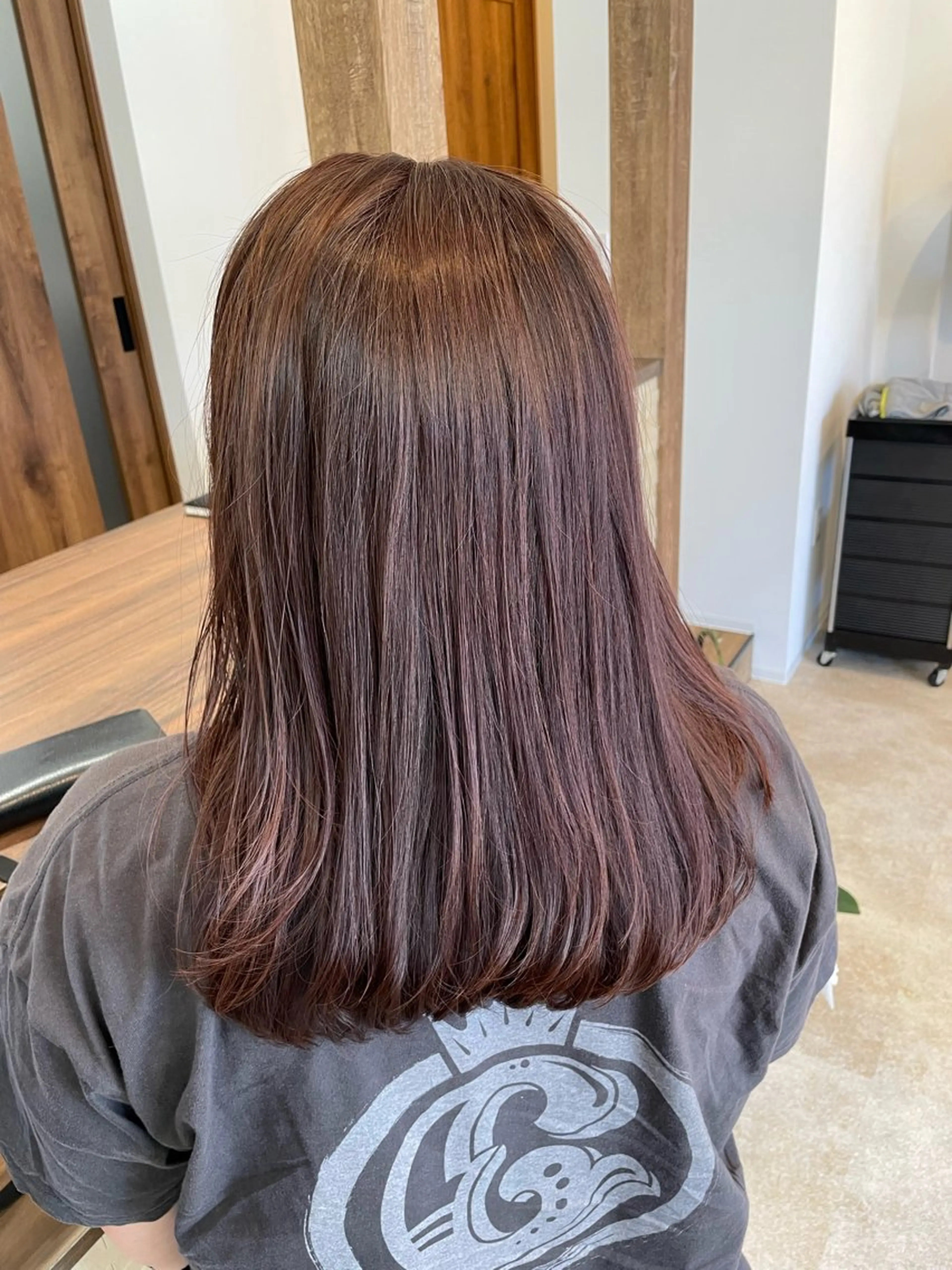 セミロング カラー カット ヘアカラー 吉本 美希のヘアスタイル