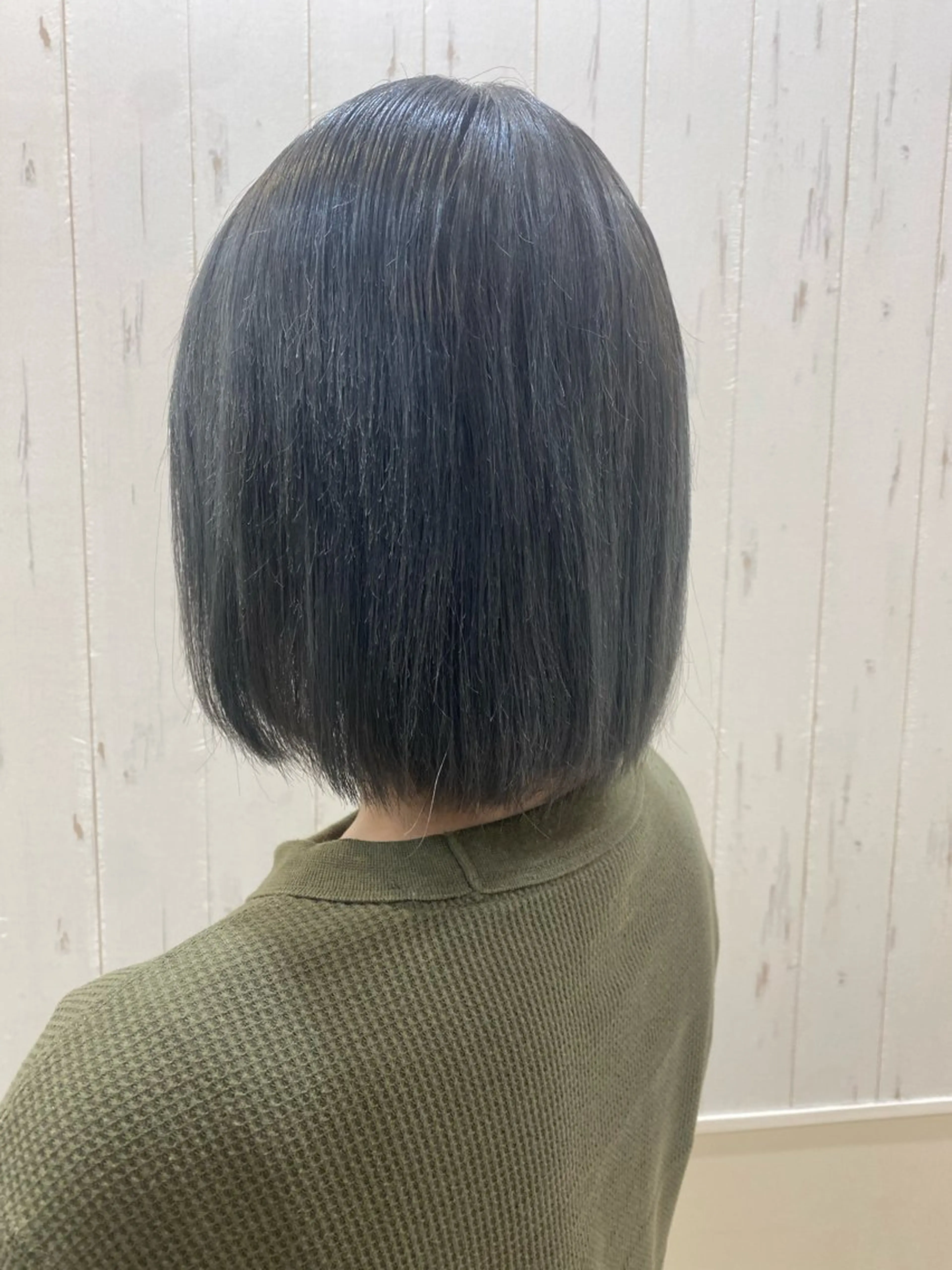 ショート カラー 中山 愛美莉のヘアスタイル