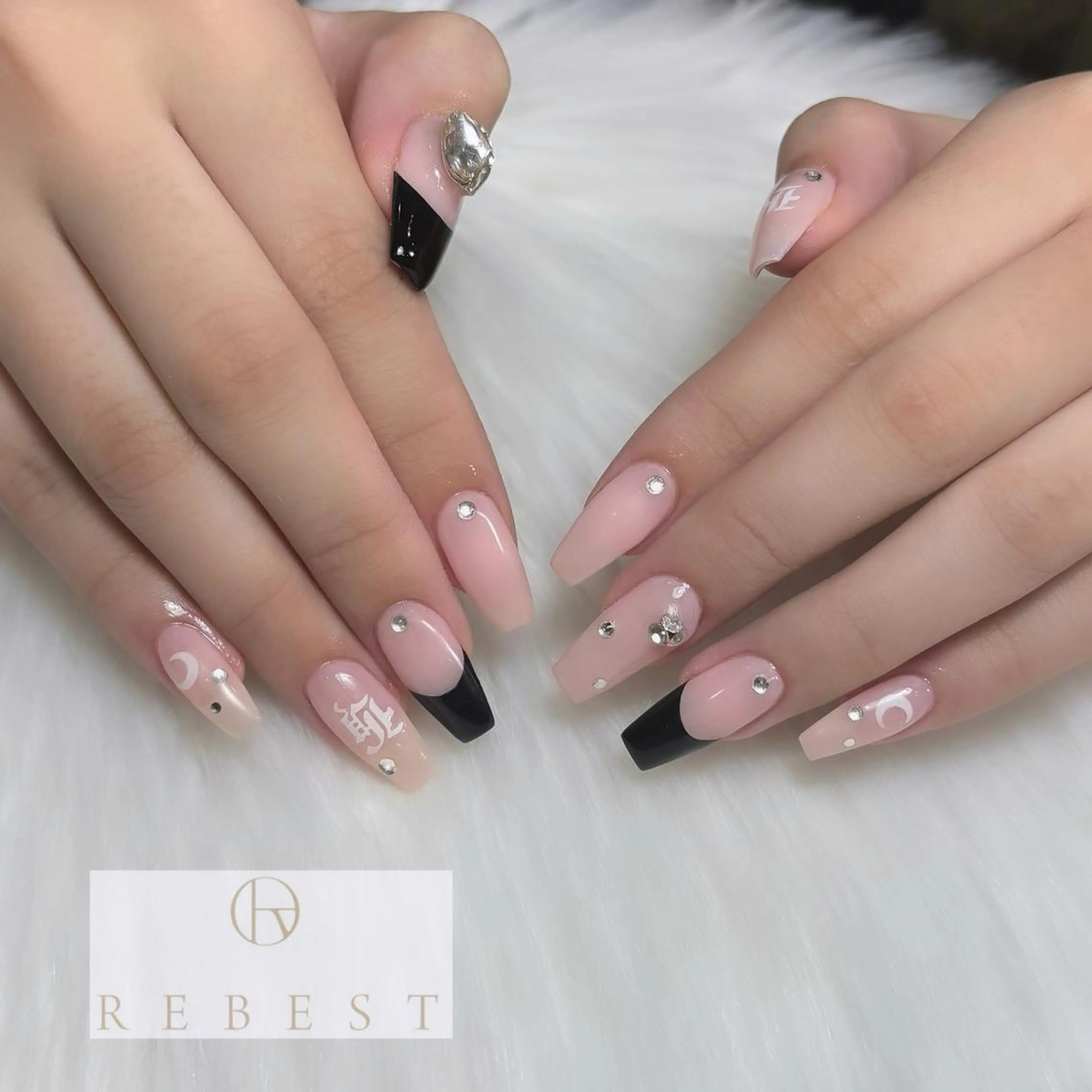 ネイル nailist SENAのネイルデザイン