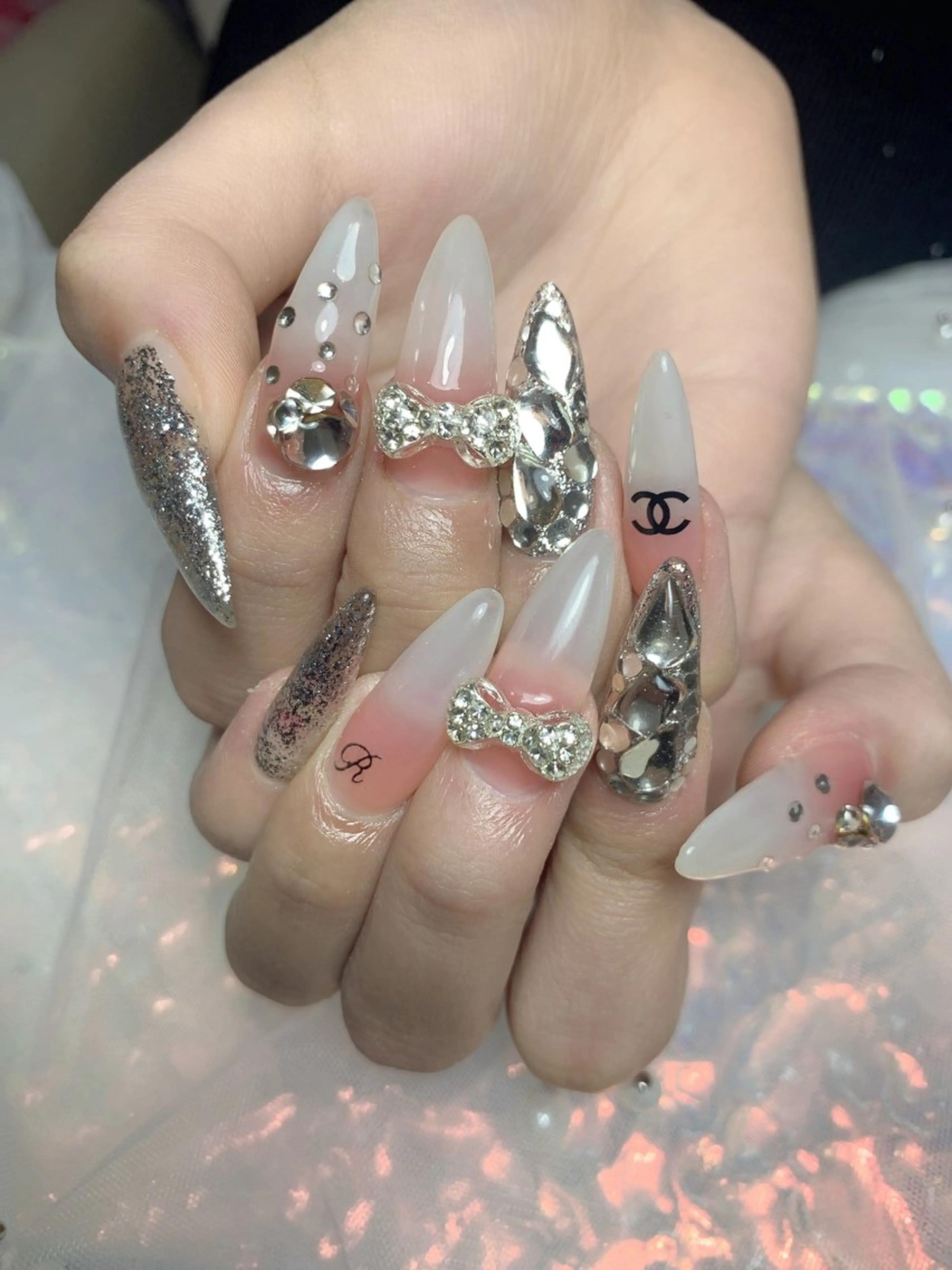 ネイル エンジェル ヒーリング 矢場町店のネイルデザイン