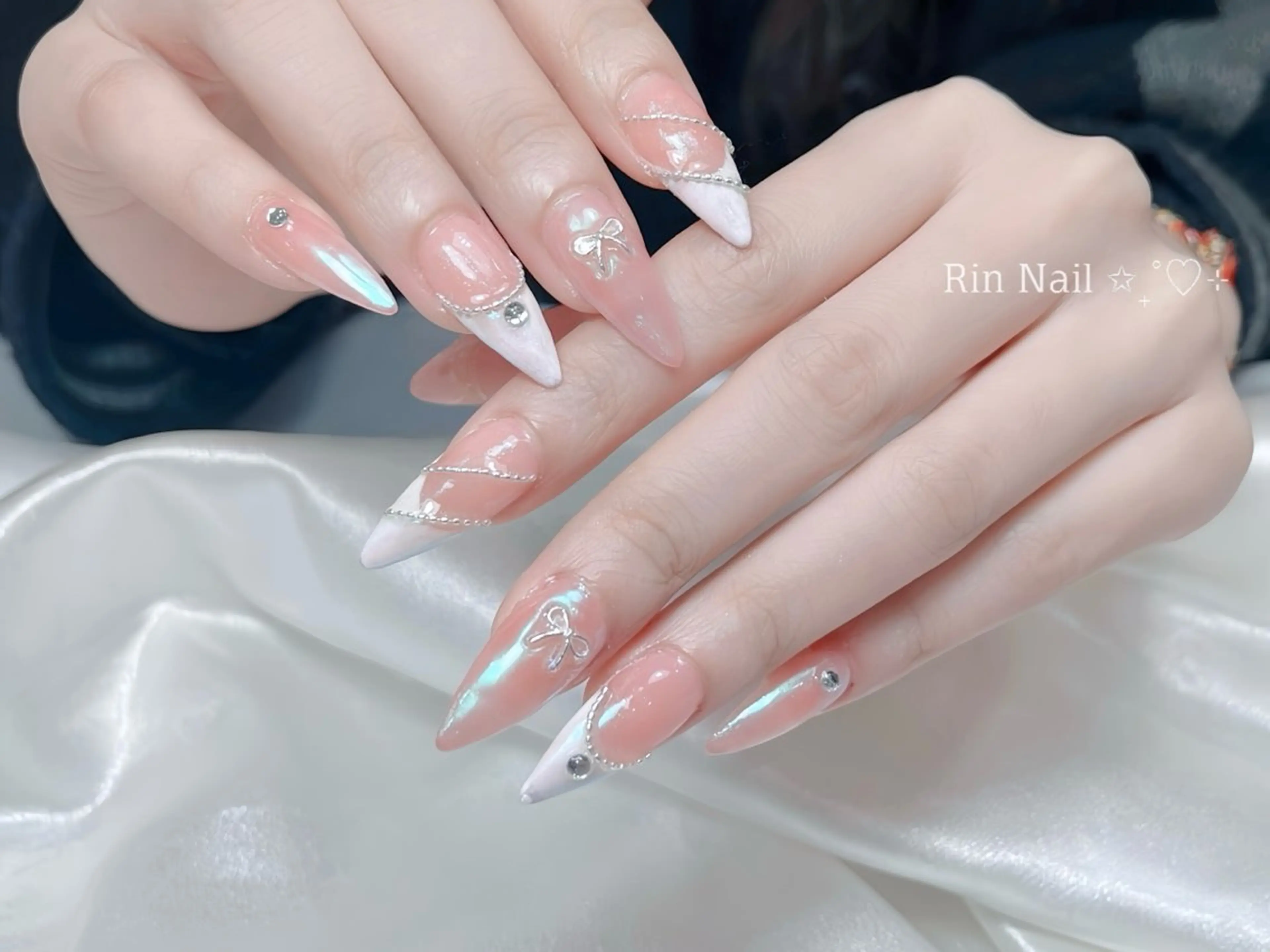 ネイル アートネイル チークネイル ジェルネイル ロングネイル マグネットネイル ハンドネイル Rin Nail 新大久保店のネイルデザイン