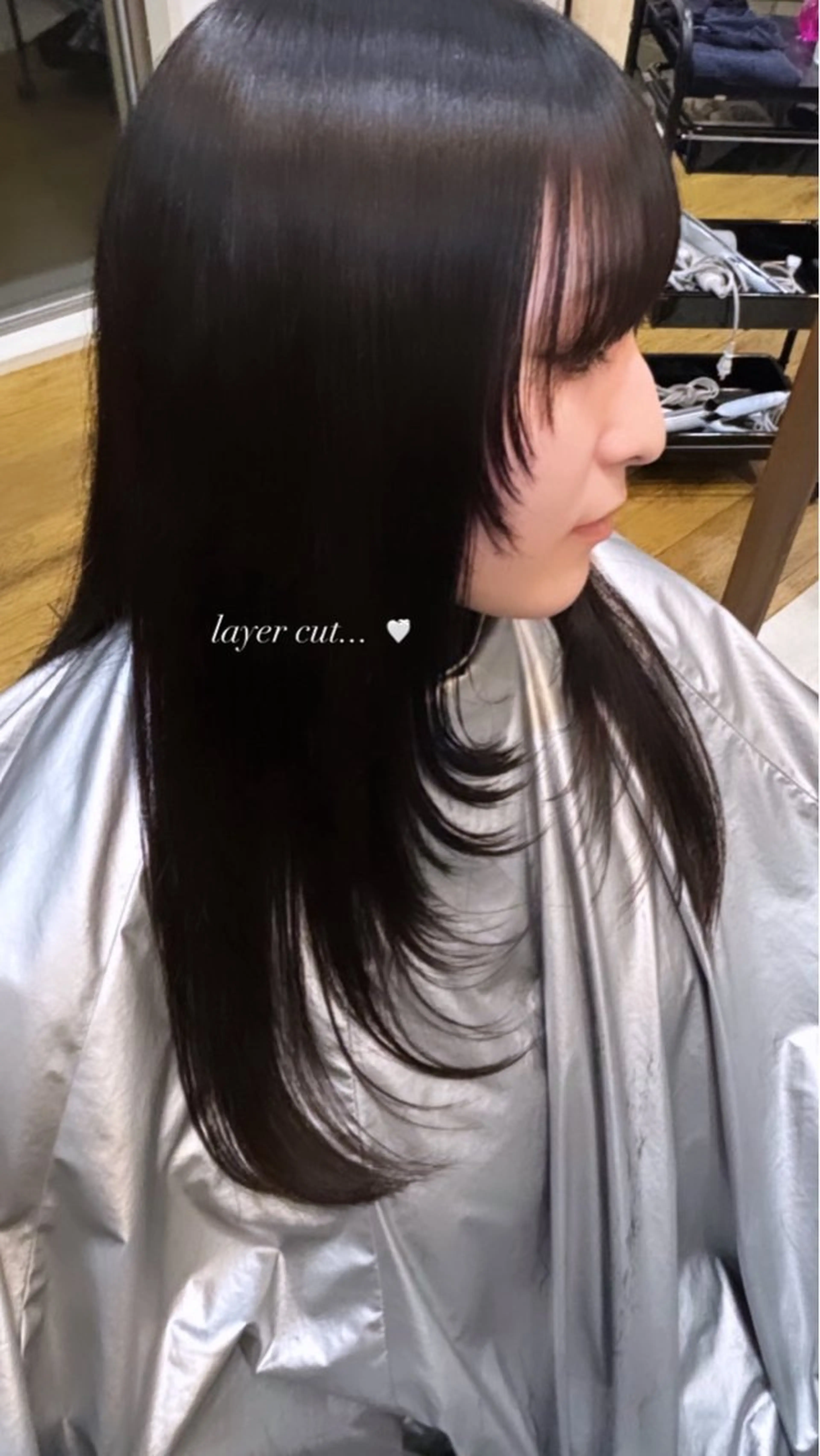 ミディアム reborn店長 🤍リルのヘアスタイル
