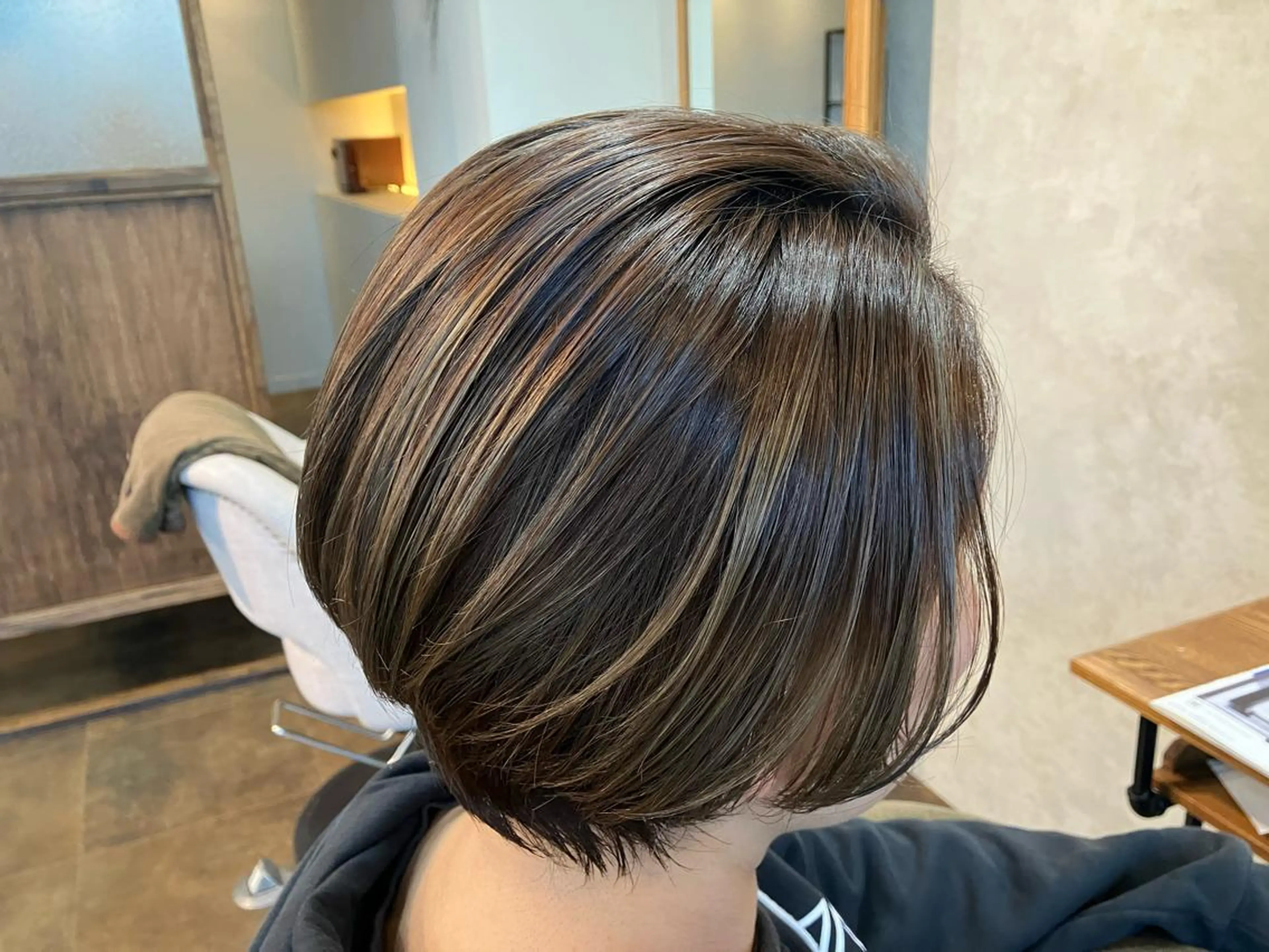 ショート カラー グレージュ ハイライトカラー ハイライト Hair&Make Nahoのマツエク・マツパデザイン