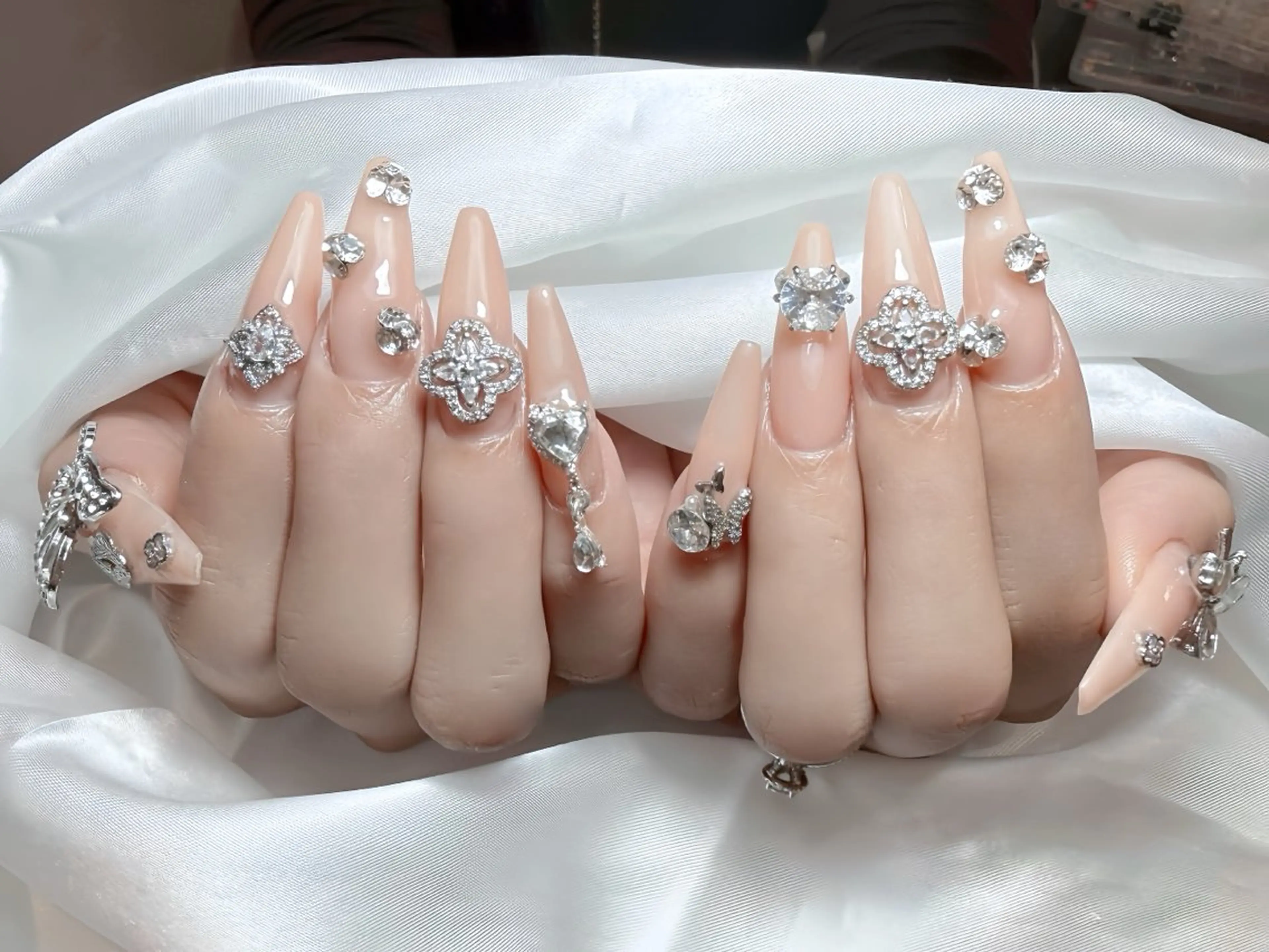 ネイル アートネイル 成人式 ロングネイル ニュアンスネイル スカルプネイル ハンドネイル Rin Nail 新大久保店のネイルデザイン