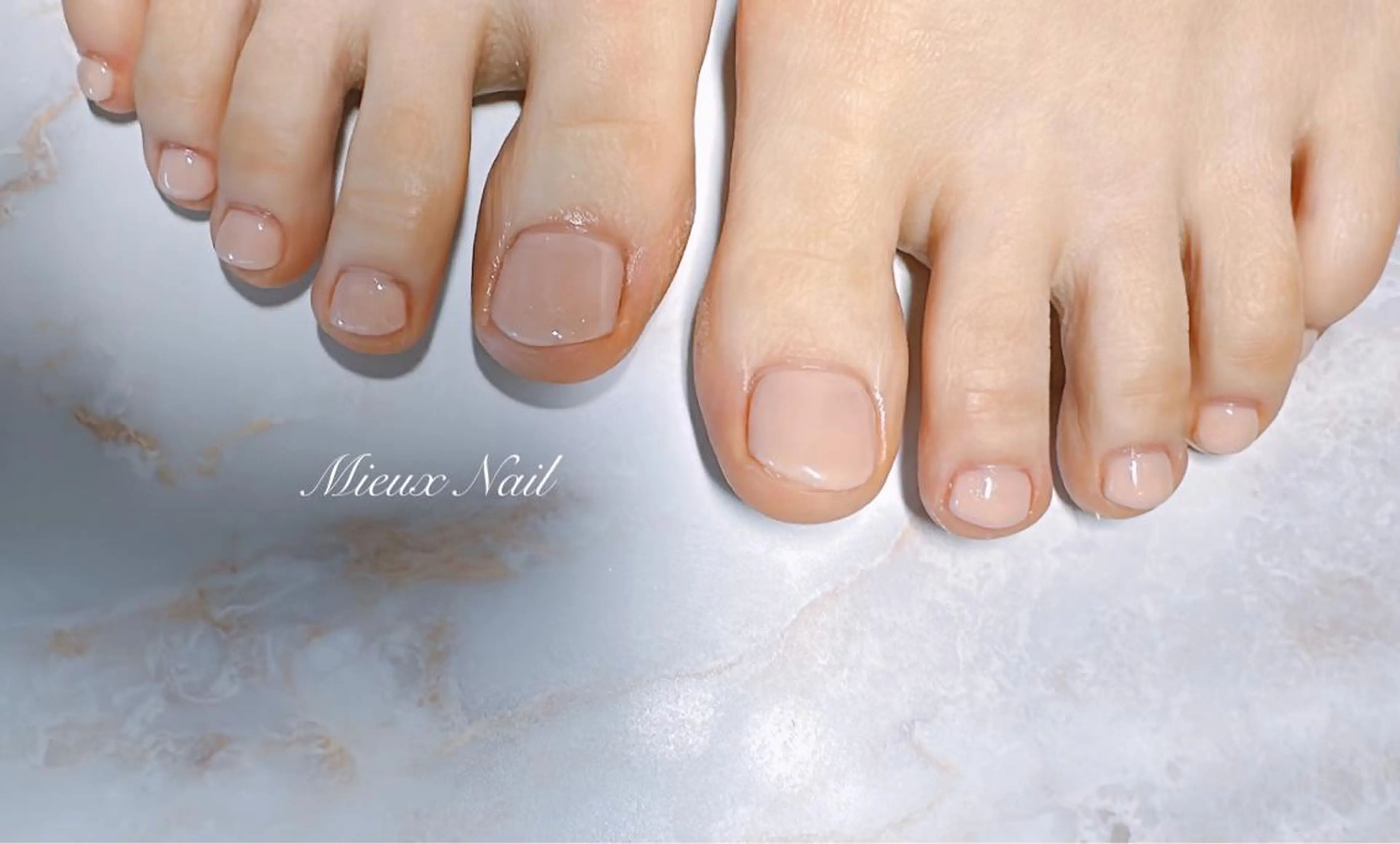 ネイル ブルー フットネイル ワンカラーネイル シンプルネイル 春ネイル フットネイル 市川 麻衣子のネイルデザイン