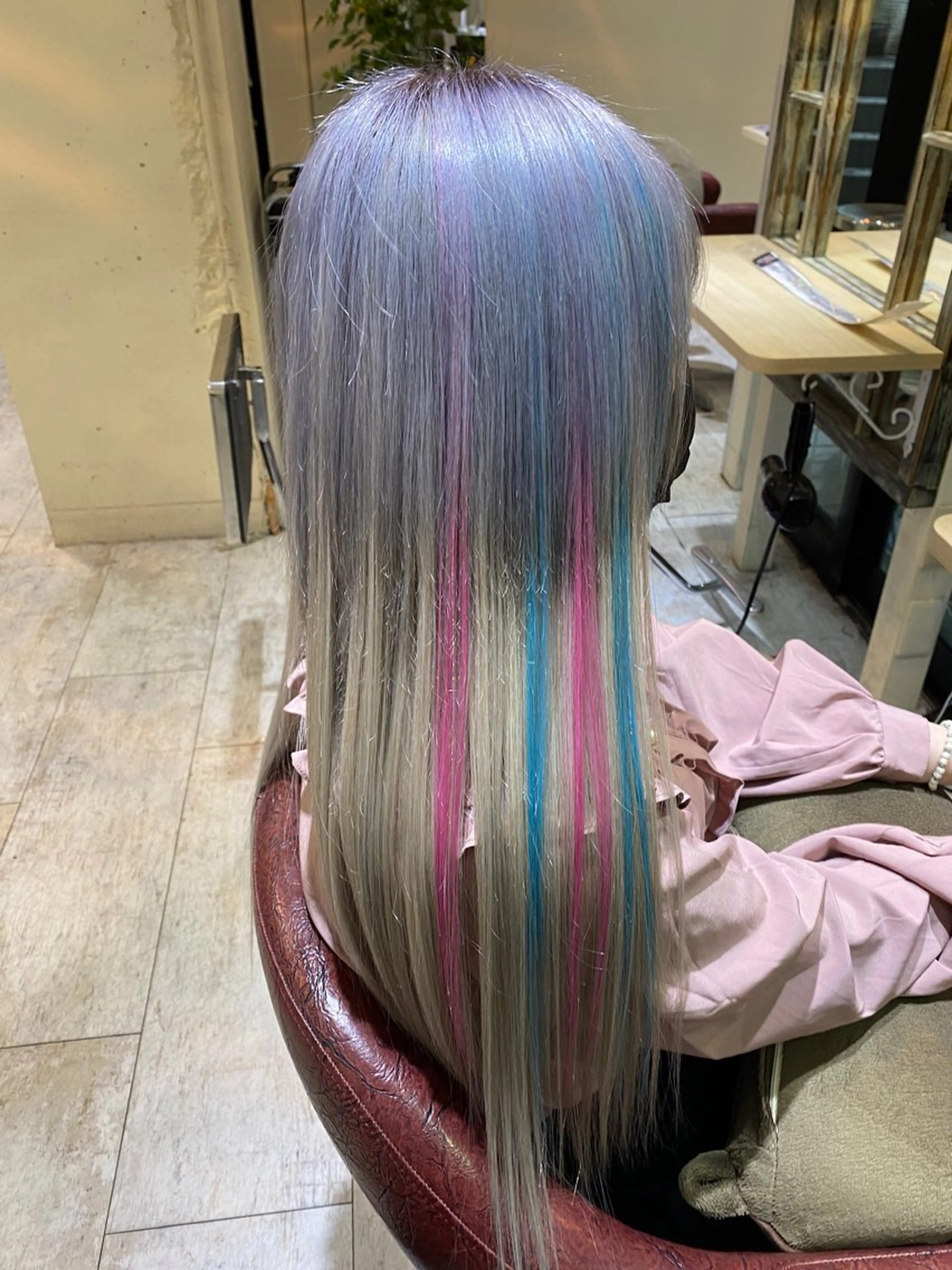 ロング カラー 佐伯 りょうのヘアスタイル